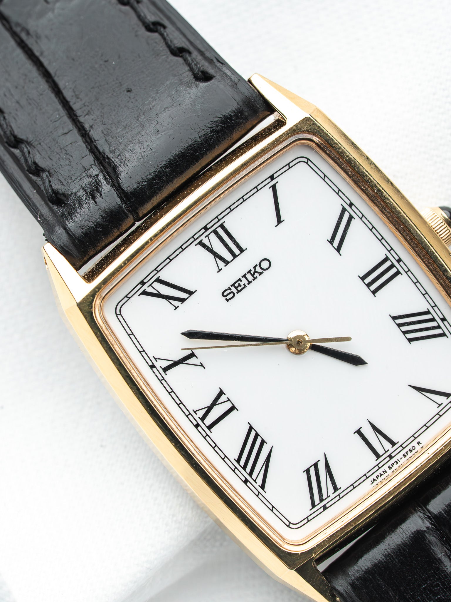 Seiko 5P31-5E10 Tonneau Plaqué Or — Cadran Blanc Romain (1990)