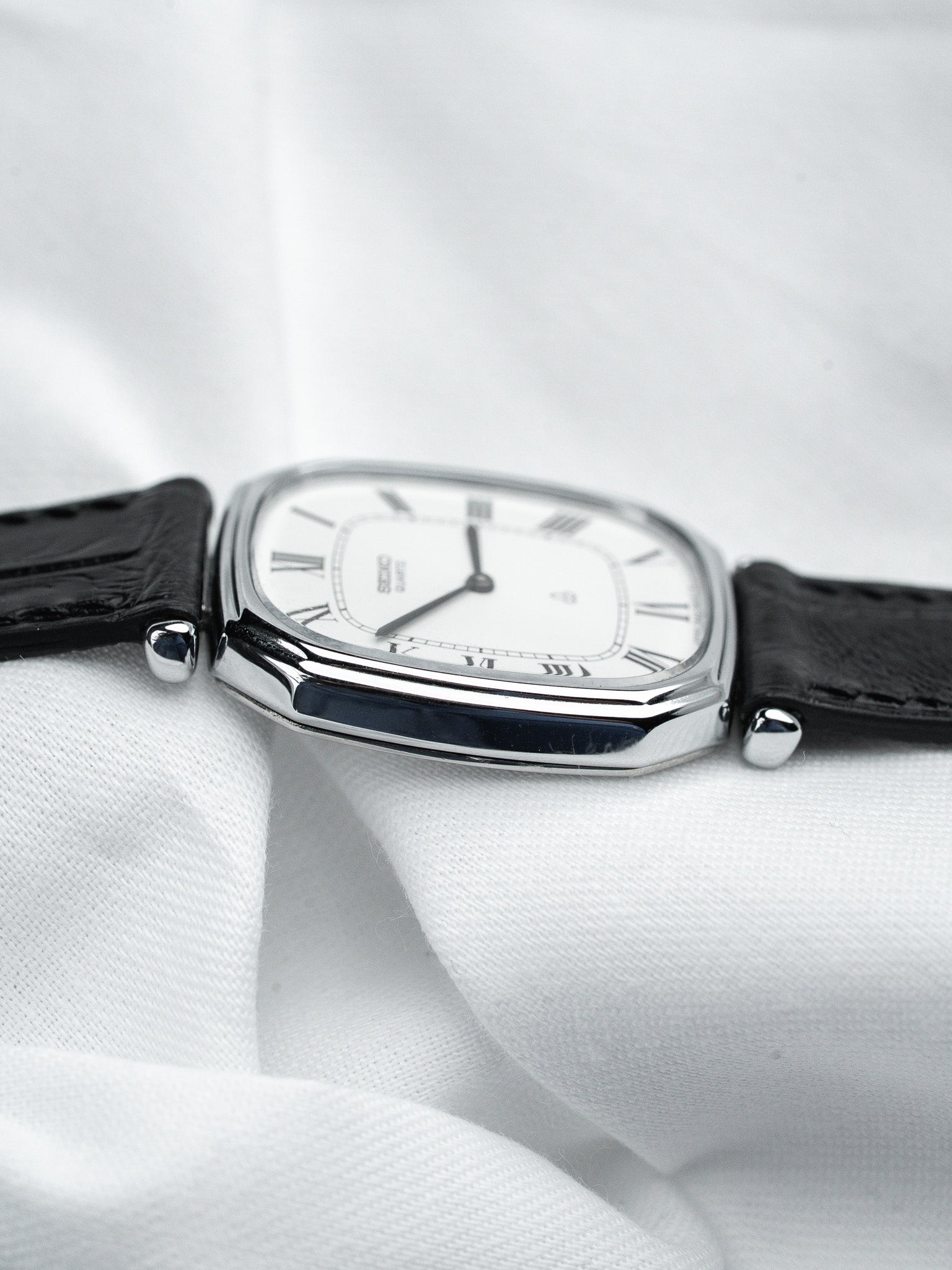 Seiko 7820-5480 Tonneau Acier — Cadran Blanc Romain (1989)