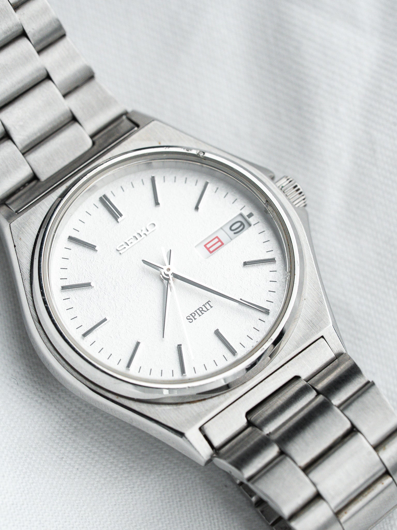Seiko Spirit 7N43-7180 Acier — Cadran Blanc Sablé Jour Kanji (1998)