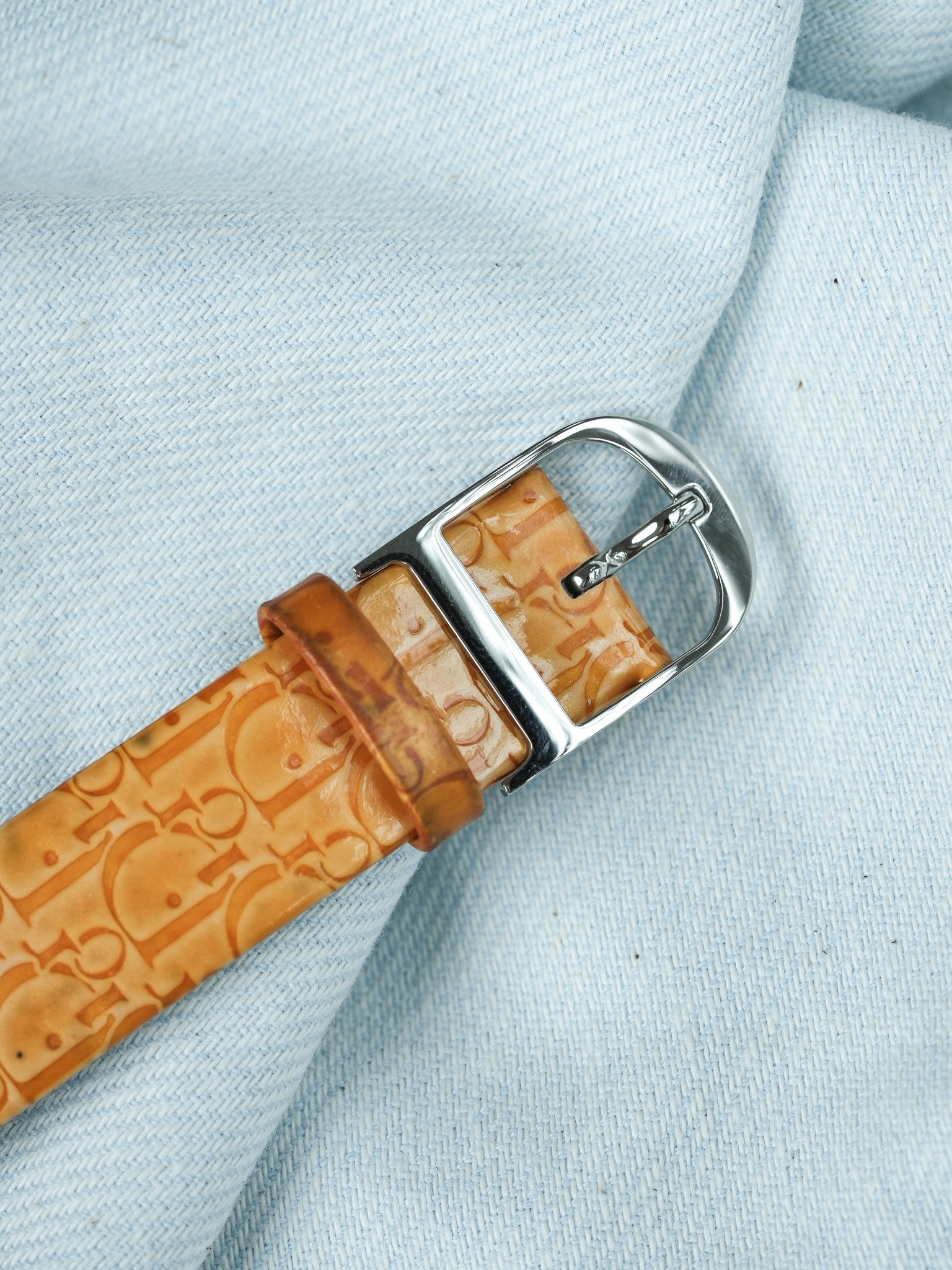 Montre Dior Vintage - Tank Nacre Bracelet CD Jaune (Années 2000)