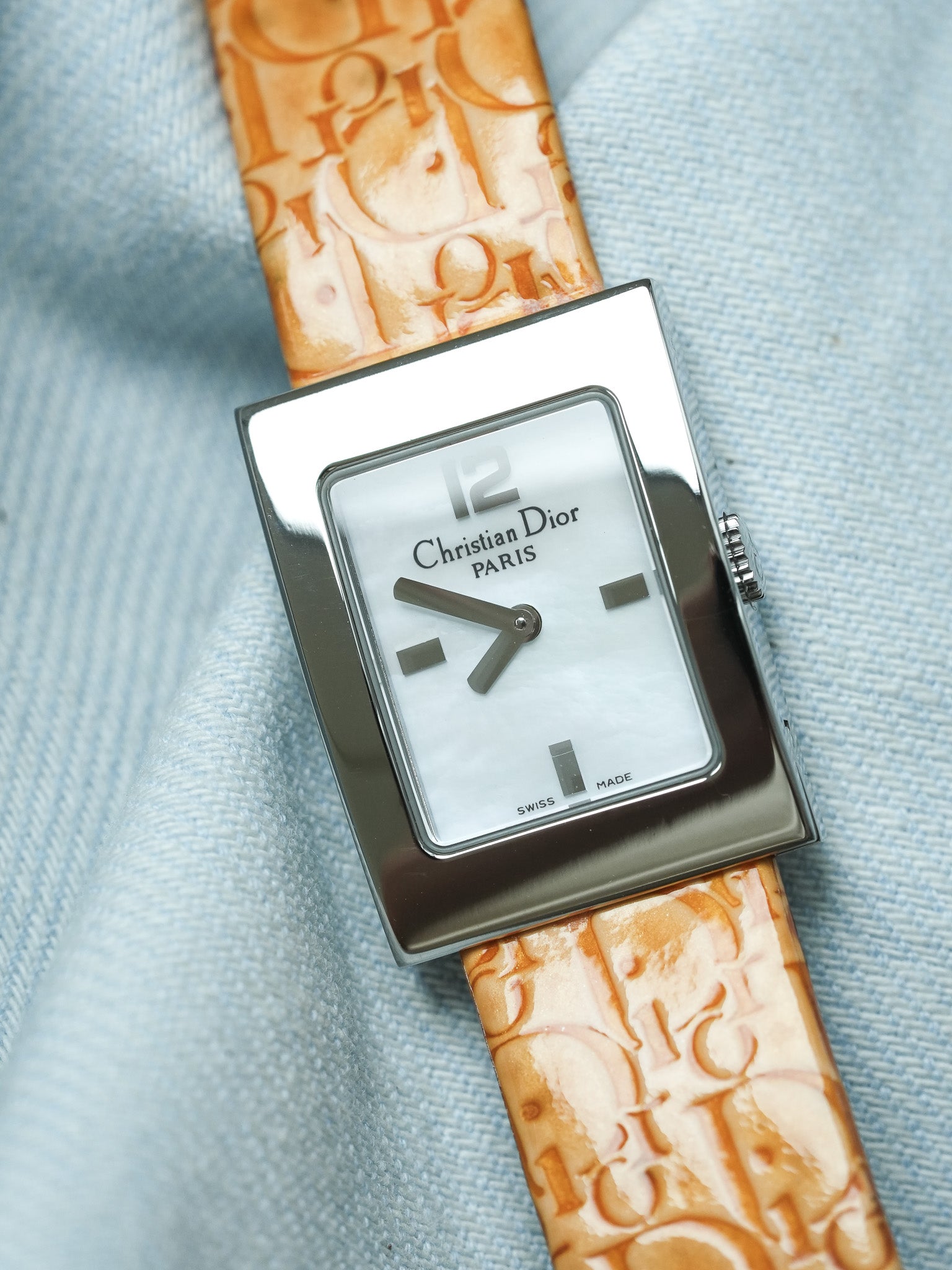 Montre Dior Vintage - Tank Nacre Bracelet CD Jaune (Années 2000)