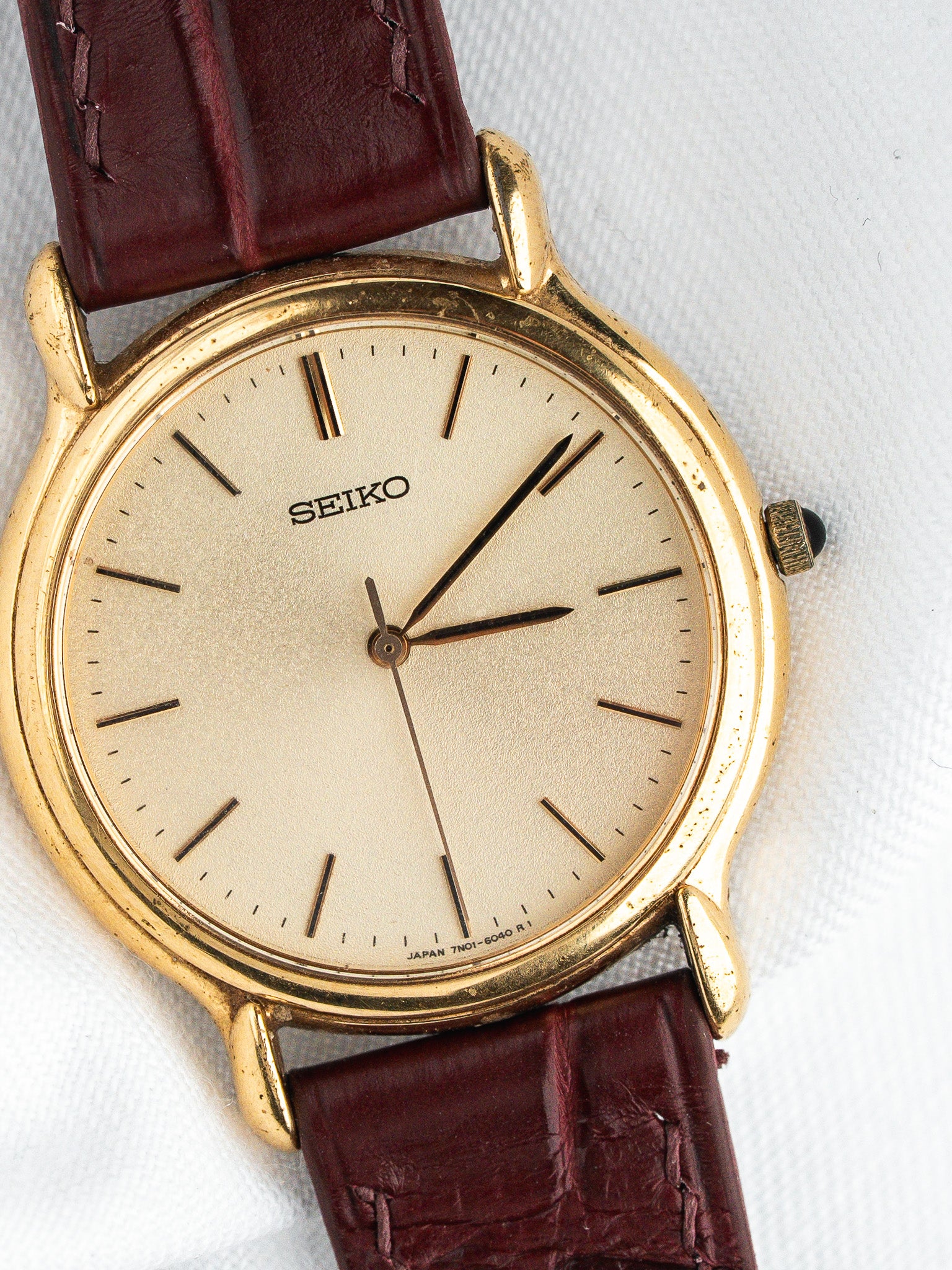 Seiko 7N01-6030 Ronde Plaqué Or — Cadran Or Sablé (2001)