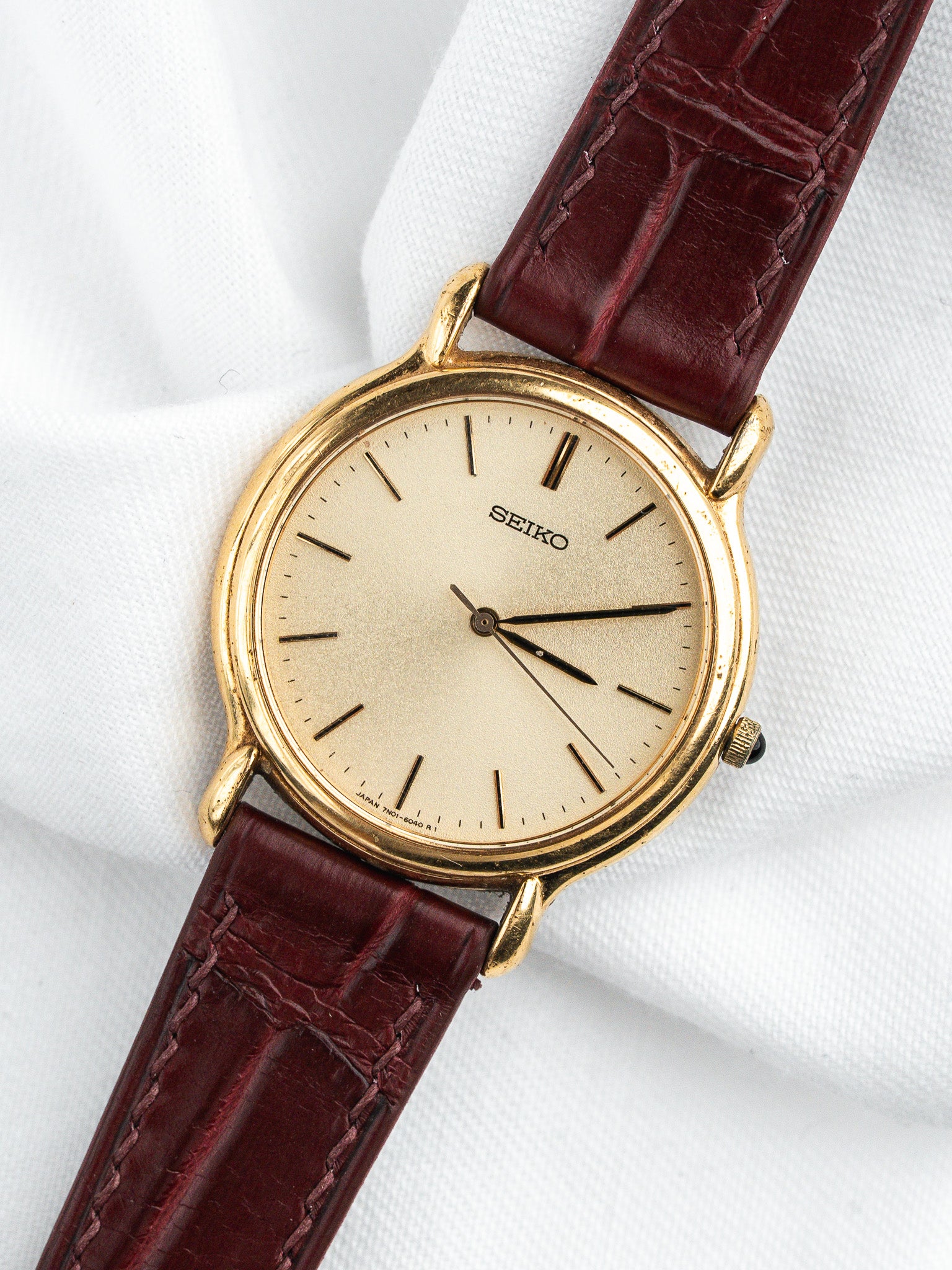 Seiko 7N01-6030 Ronde Plaqué Or — Cadran Or Sablé (2001)