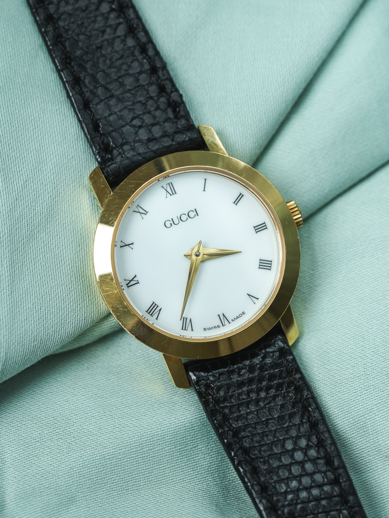 Montre Gucci Vintage (Années 2000) – Dorée Cadran Blanc