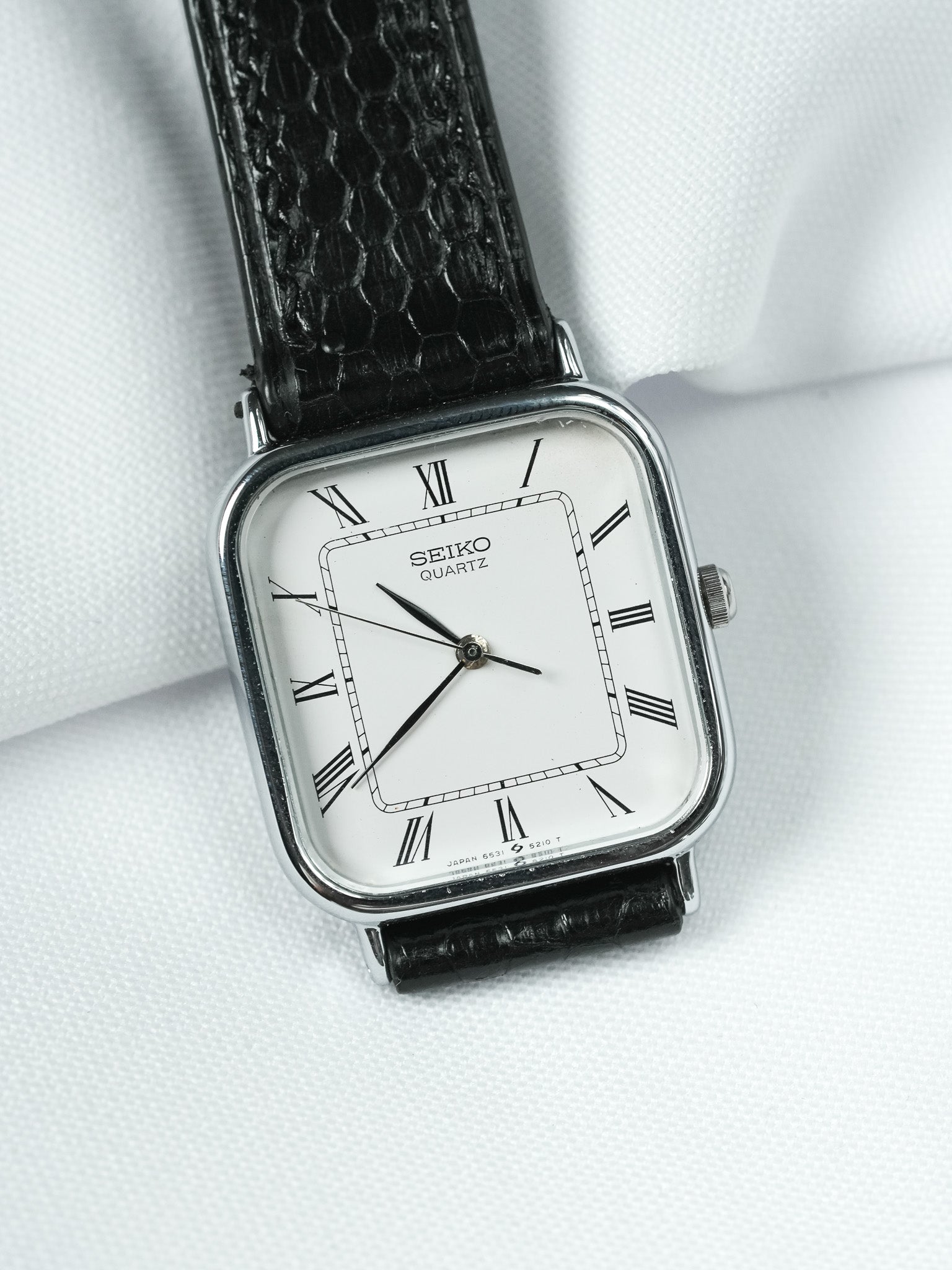 Винтажные часы Seiko - Tank Carrée из стали с римским циферблатом (1984)