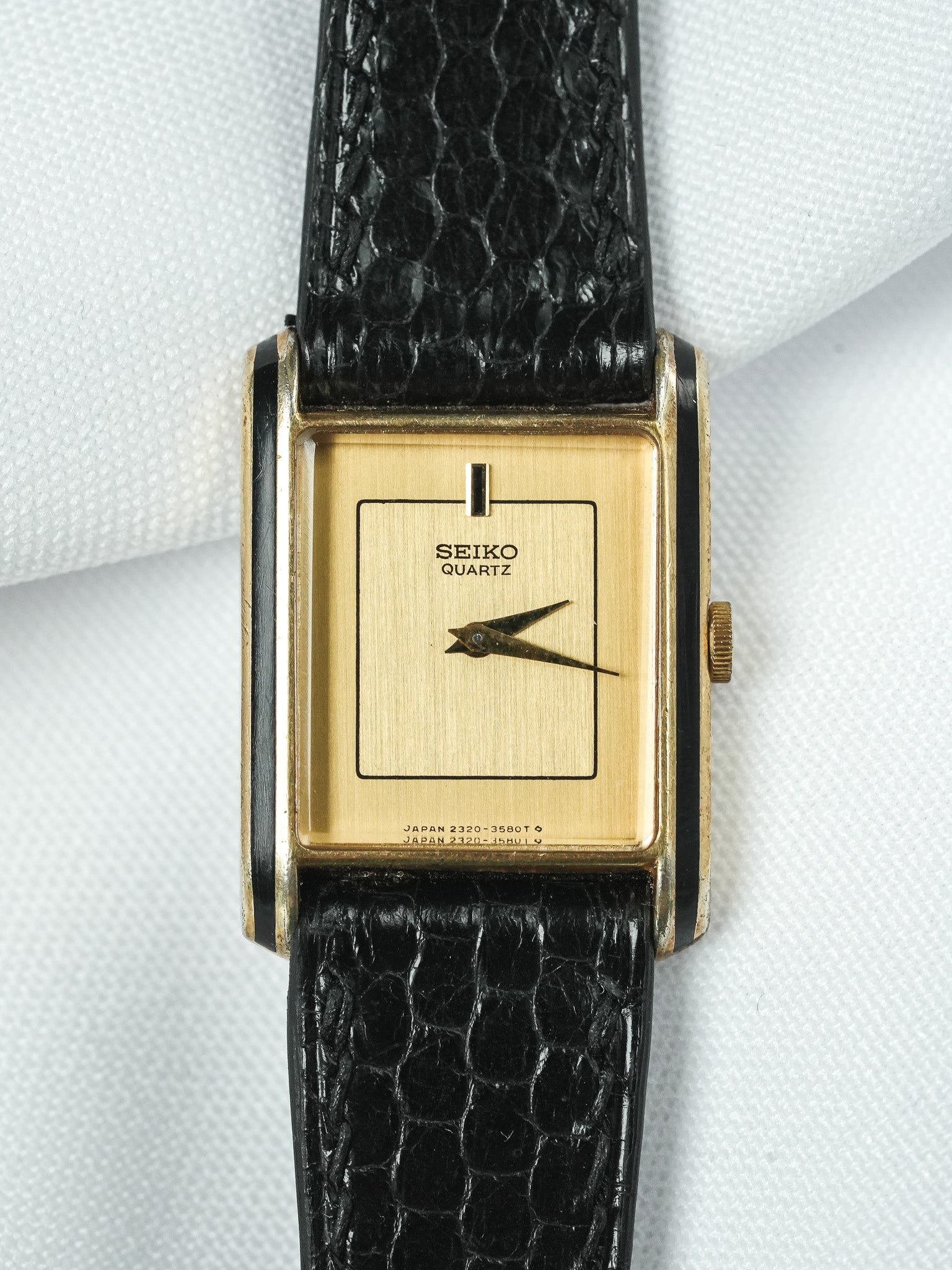 Винтажные часы Seiko — Mini Tank из чёрного золота (1994)