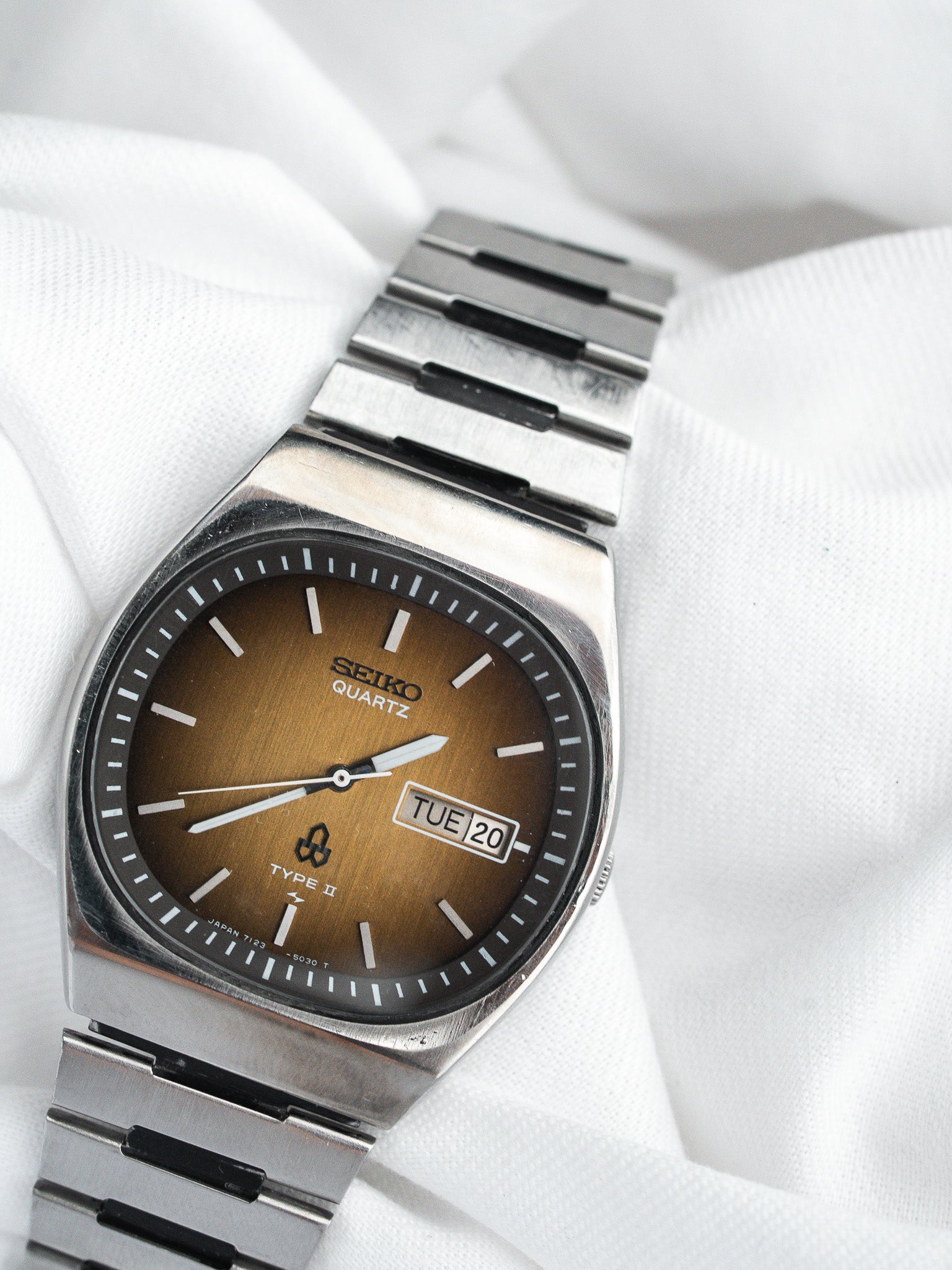 Seiko Vintage Type II ساعة 7123-5030 — تدرّج بني (1978)