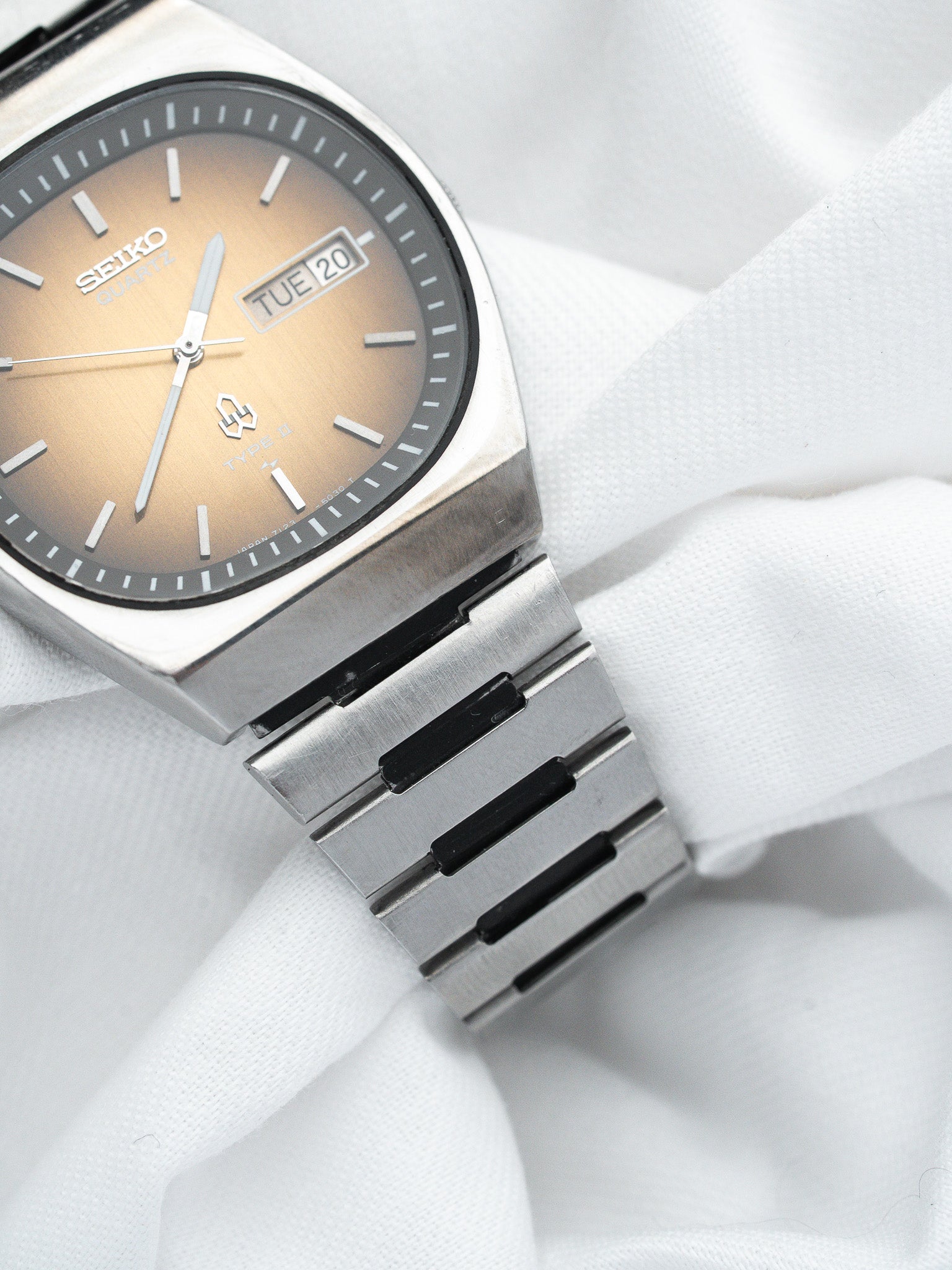 Seiko Vintage Type II ساعة 7123-5030 — تدرّج بني (1978)