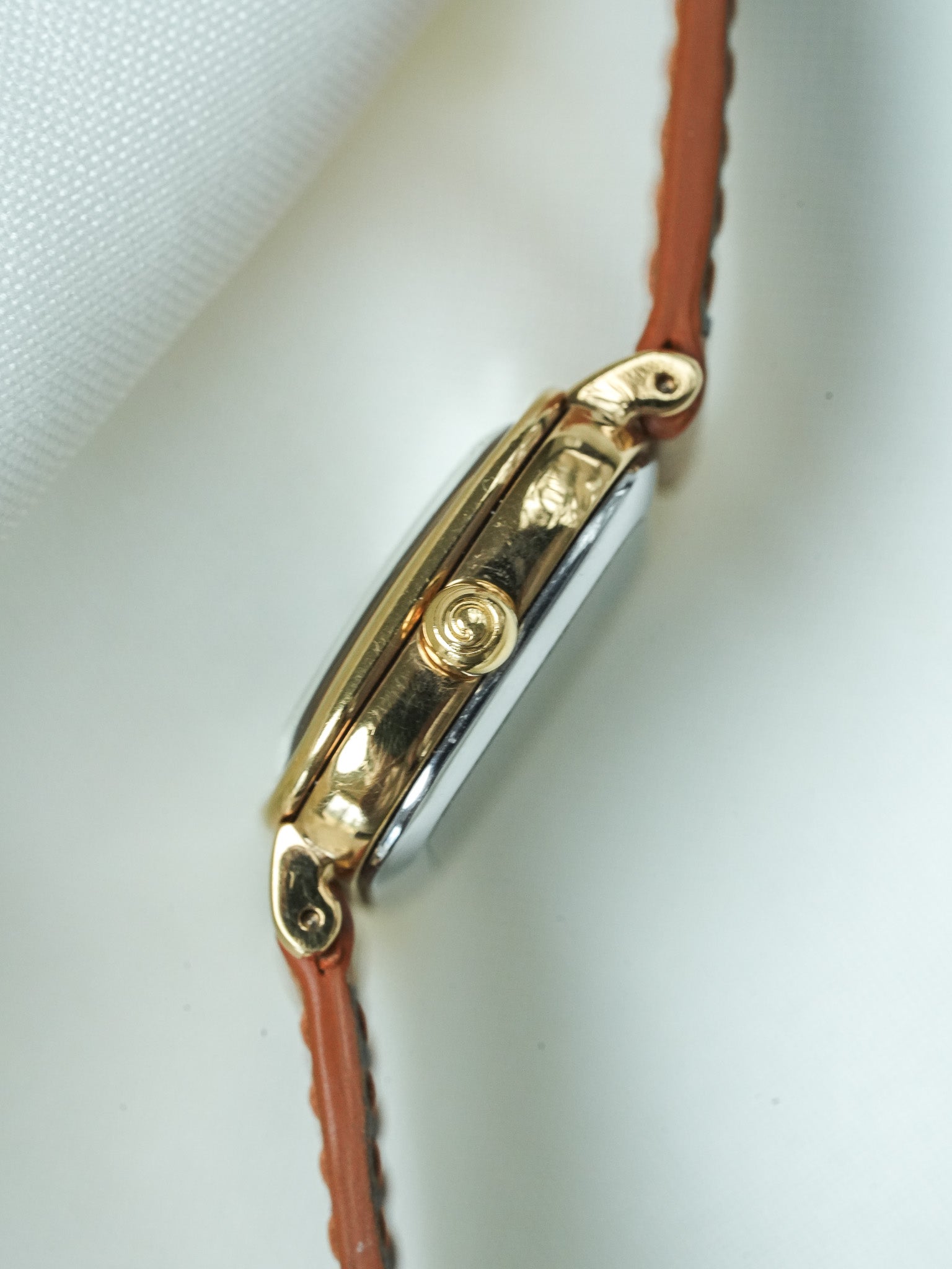 Montre Seiko Ruse Vintage - Tank TV plaqué Or (1994) - Atelier Victor