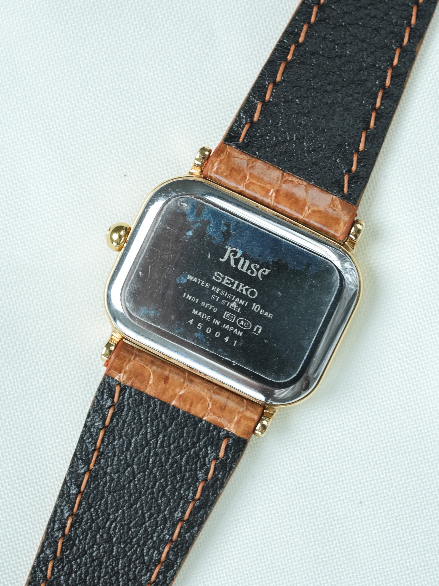 Montre Seiko Ruse Vintage - Tank TV plaqué Or (1994) - Atelier Victor