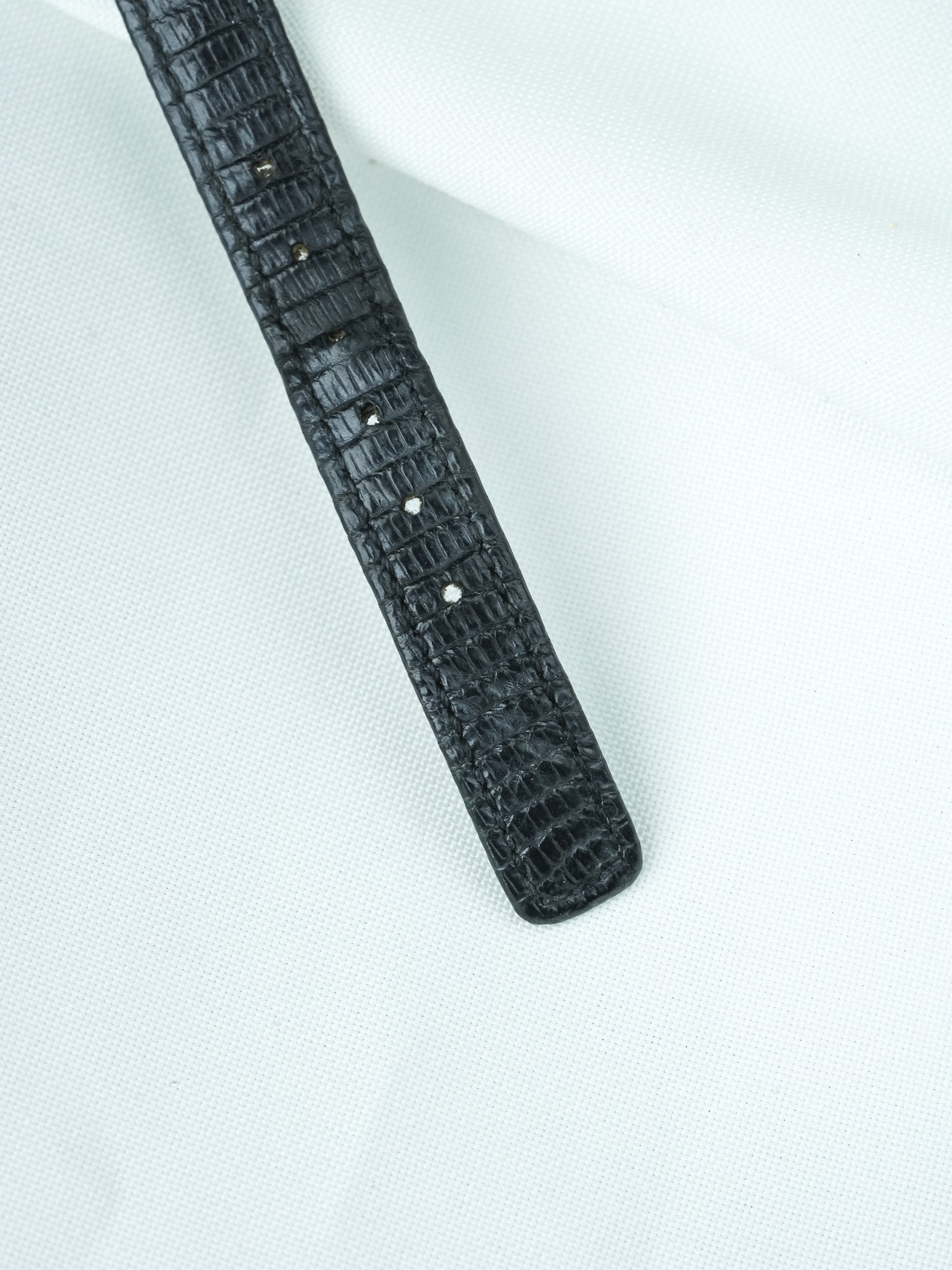 Montre Seiko Vintage - Mini Tank Acier Or (1985) - Atelier Victor