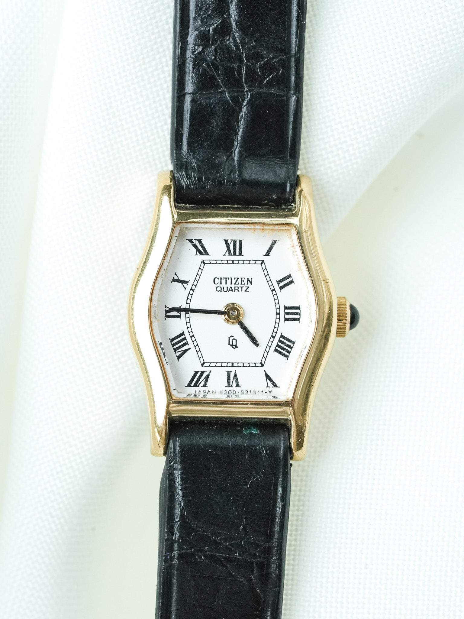 Montre Citizen Vintage - Mini Tonneau Plaqué or (1978) - Atelier Victor