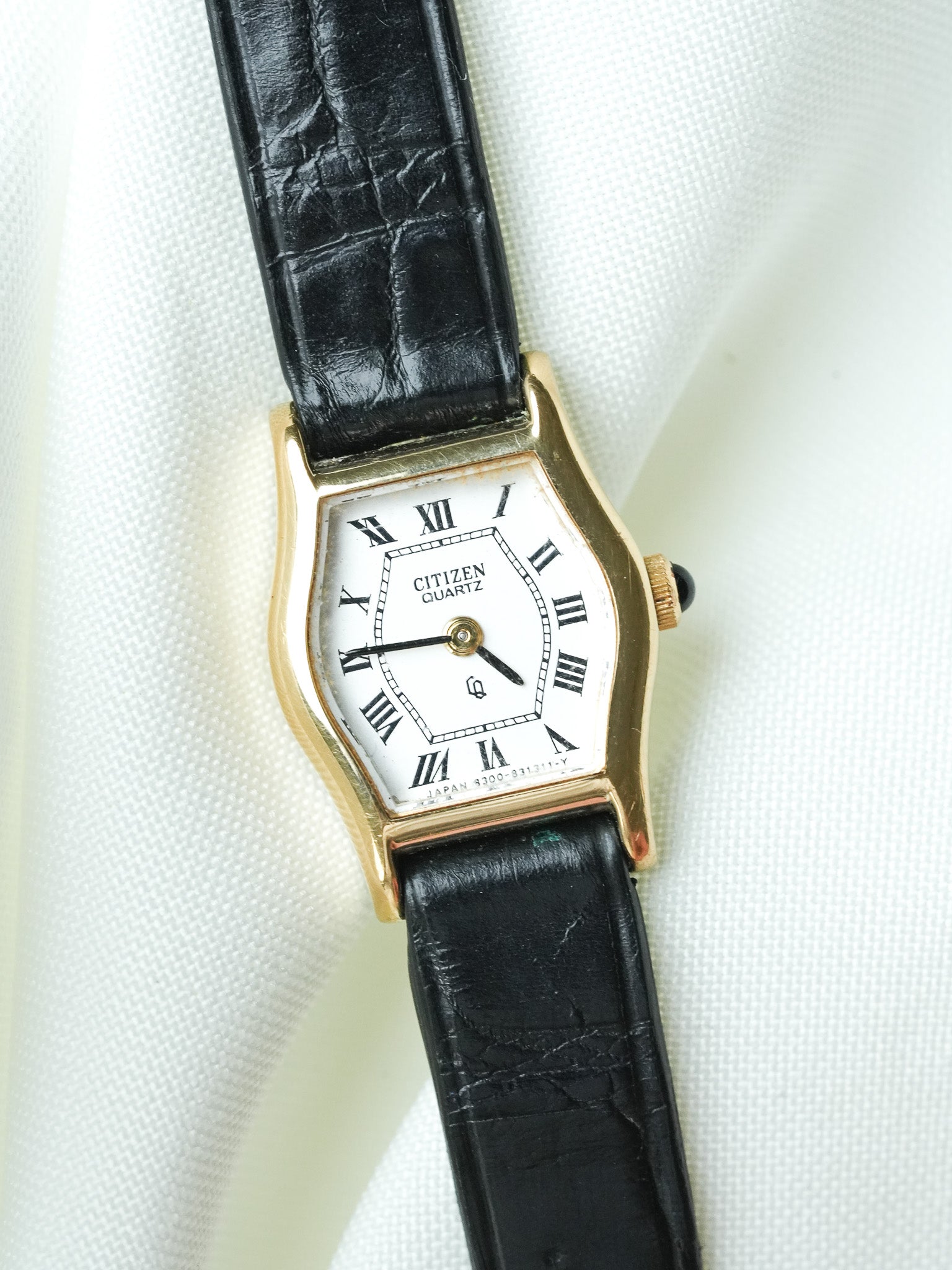 Montre Citizen Vintage - Mini Tonneau Plaqué or (1978) - Atelier Victor