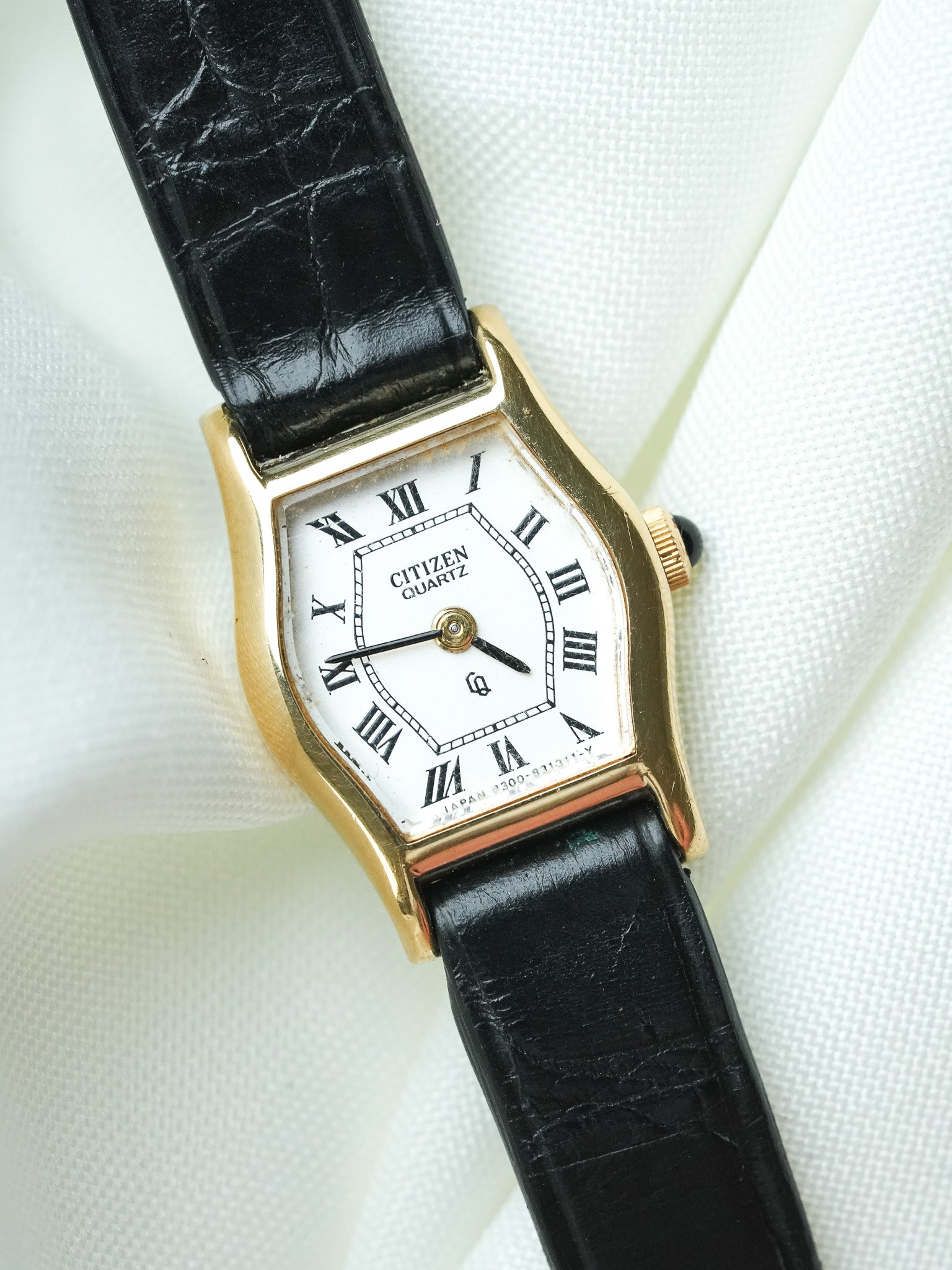 Montre Citizen Vintage - Mini Tonneau Plaqué or (1978) - Atelier Victor