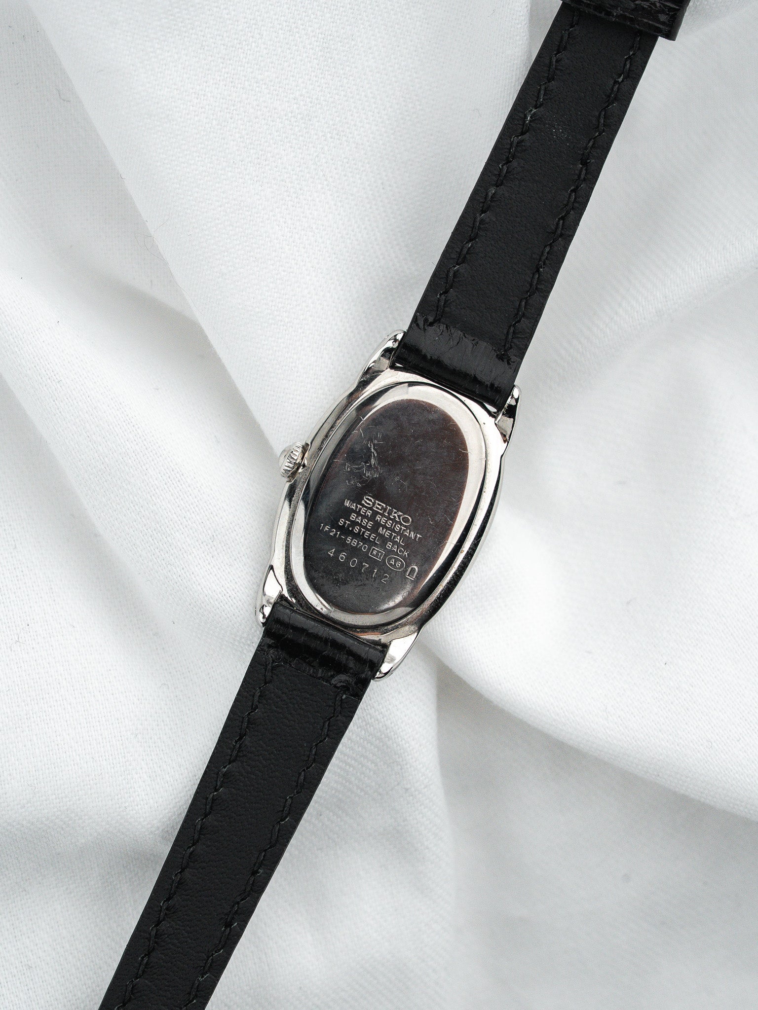 Seiko فينتاج 1F21-5B70 ساعة — Baignoire فولاذ (1994)