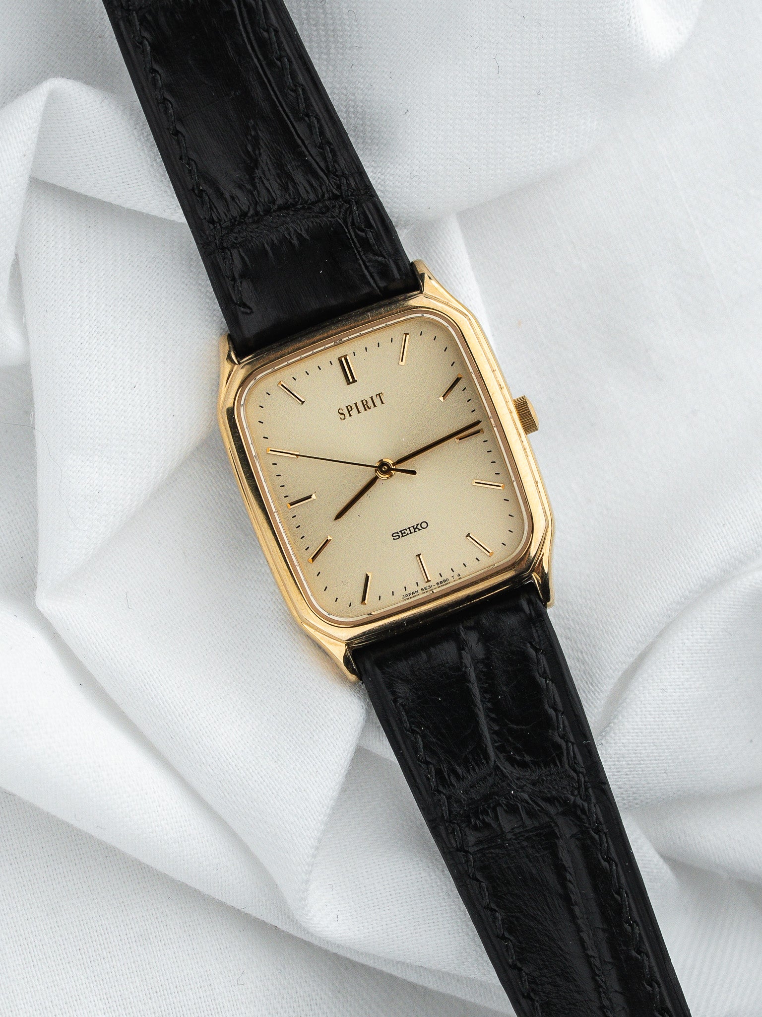Seiko Vintage Spirit Watch 5E31-5B50 — Tank de Oro (1996)