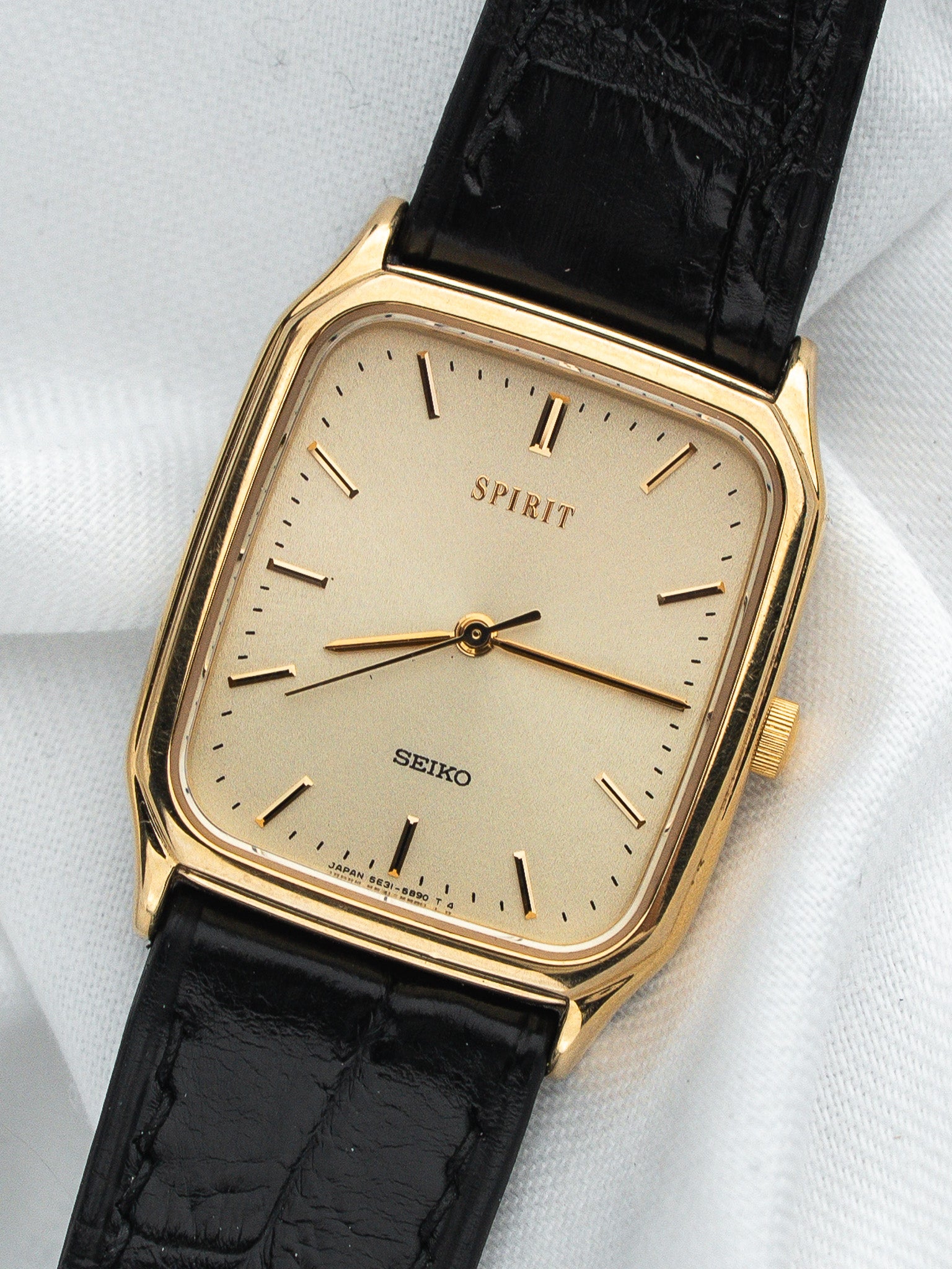 Seiko Vintage Spirit Watch 5E31-5B50 — Tank de Oro (1996)
