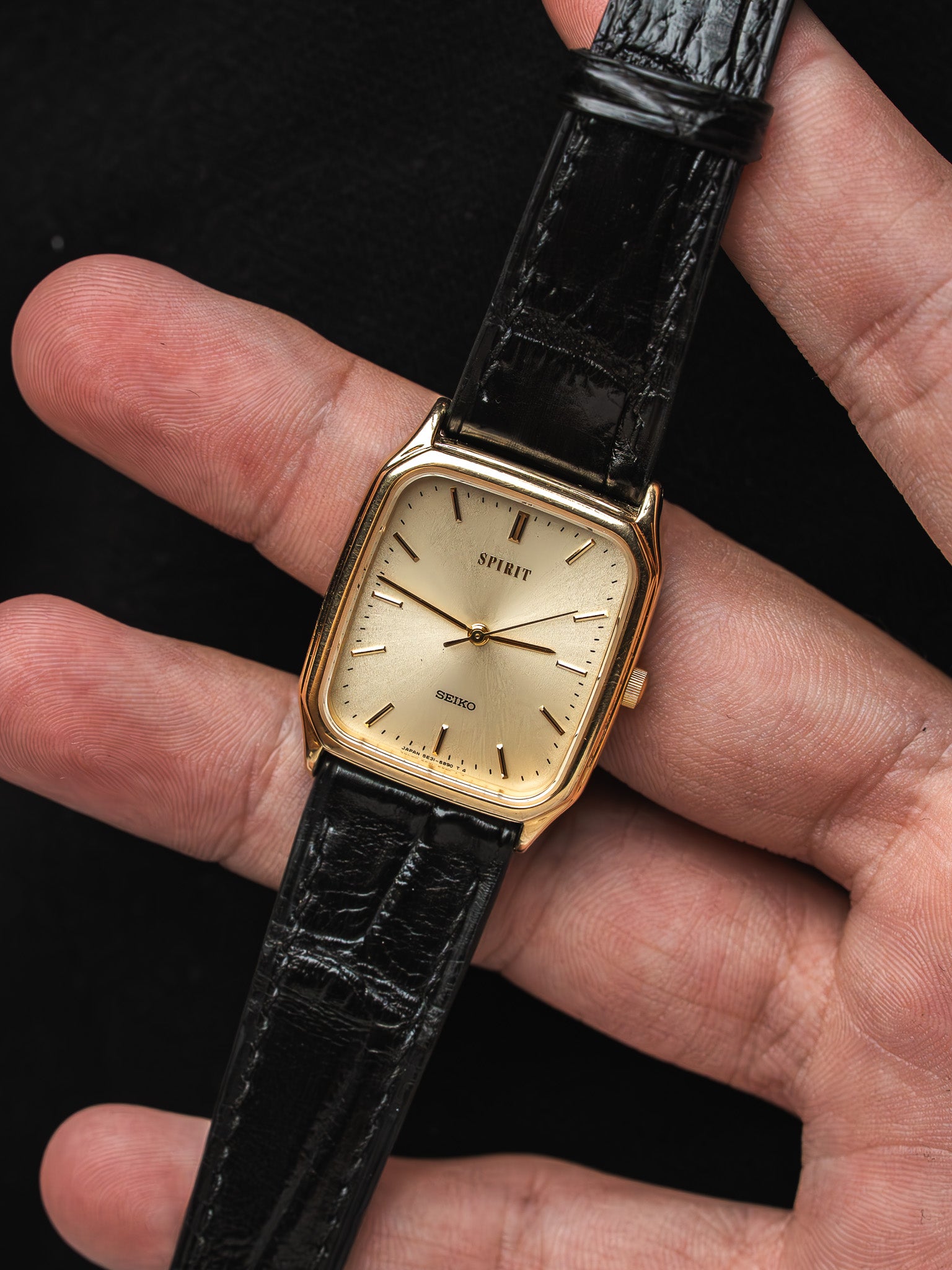 Seiko Vintage Spirit Watch 5E31-5B50 — Tank de Oro (1996)
