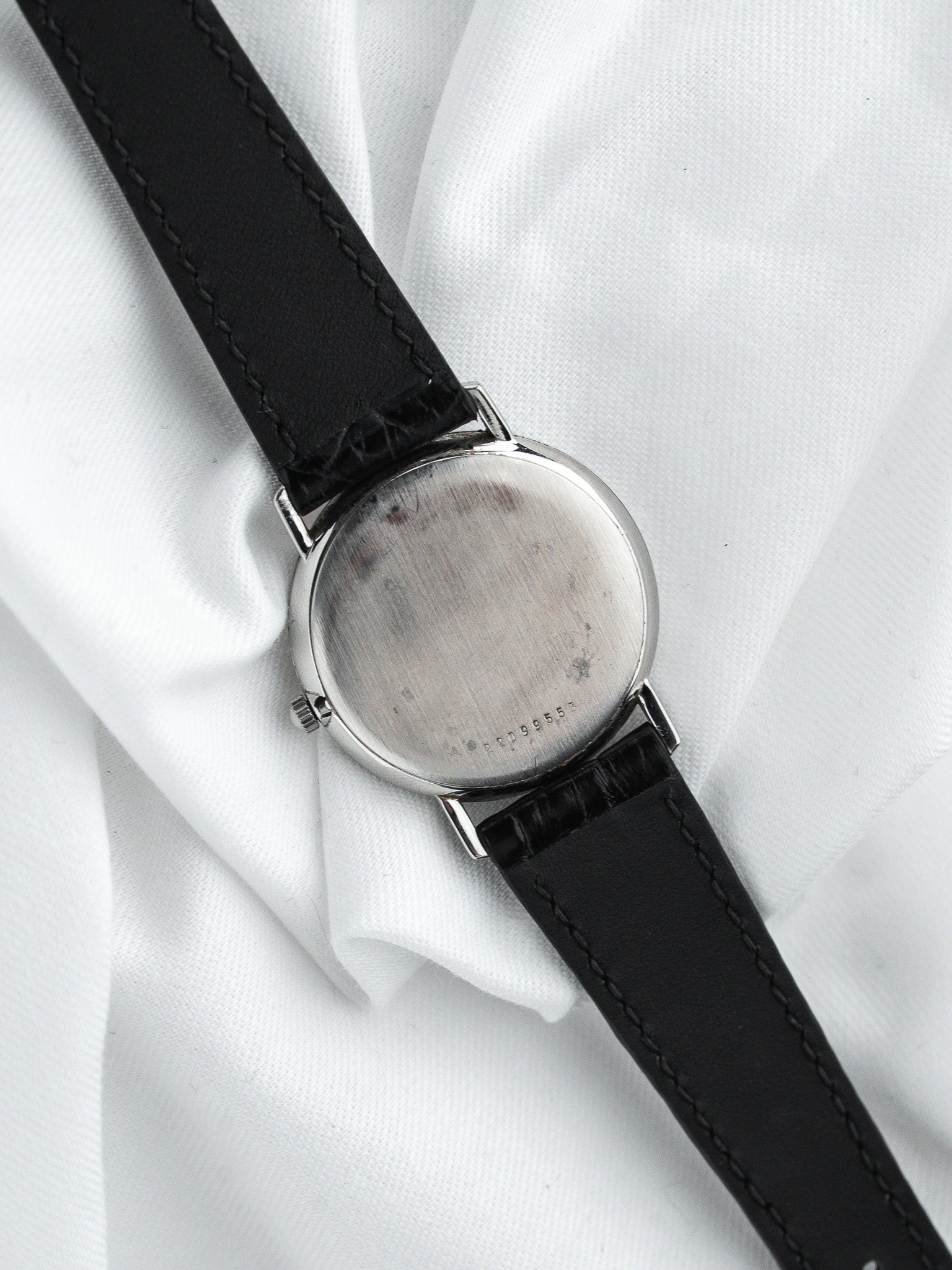 Longines Quartz Watch 精钢 — 银色太阳纹表盘 镶贴时标 (1980s)