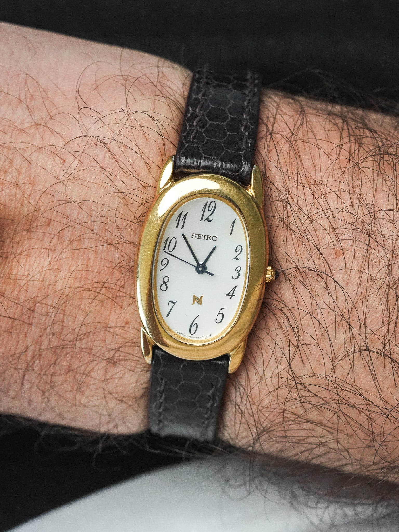 Montre Seiko Vintage - Baignoire Or Cuir Marron 1F21-5B70 (2005)