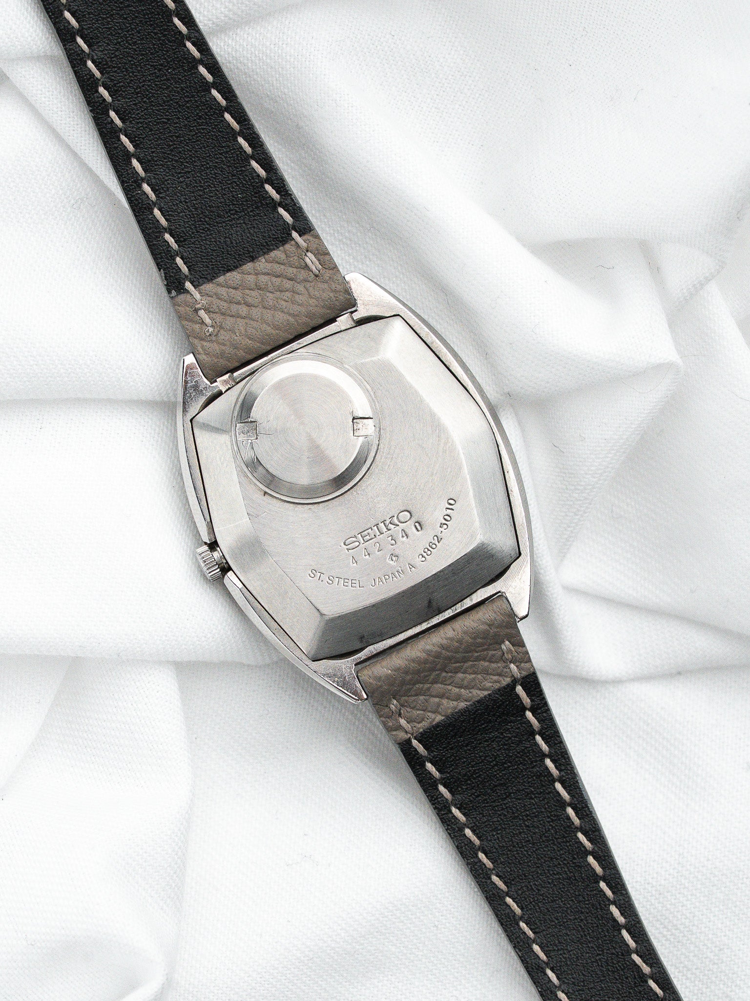 Montre Seiko Quartz QR 3862-5010 — Cadran Bleu Boîtier Coussin (1974)