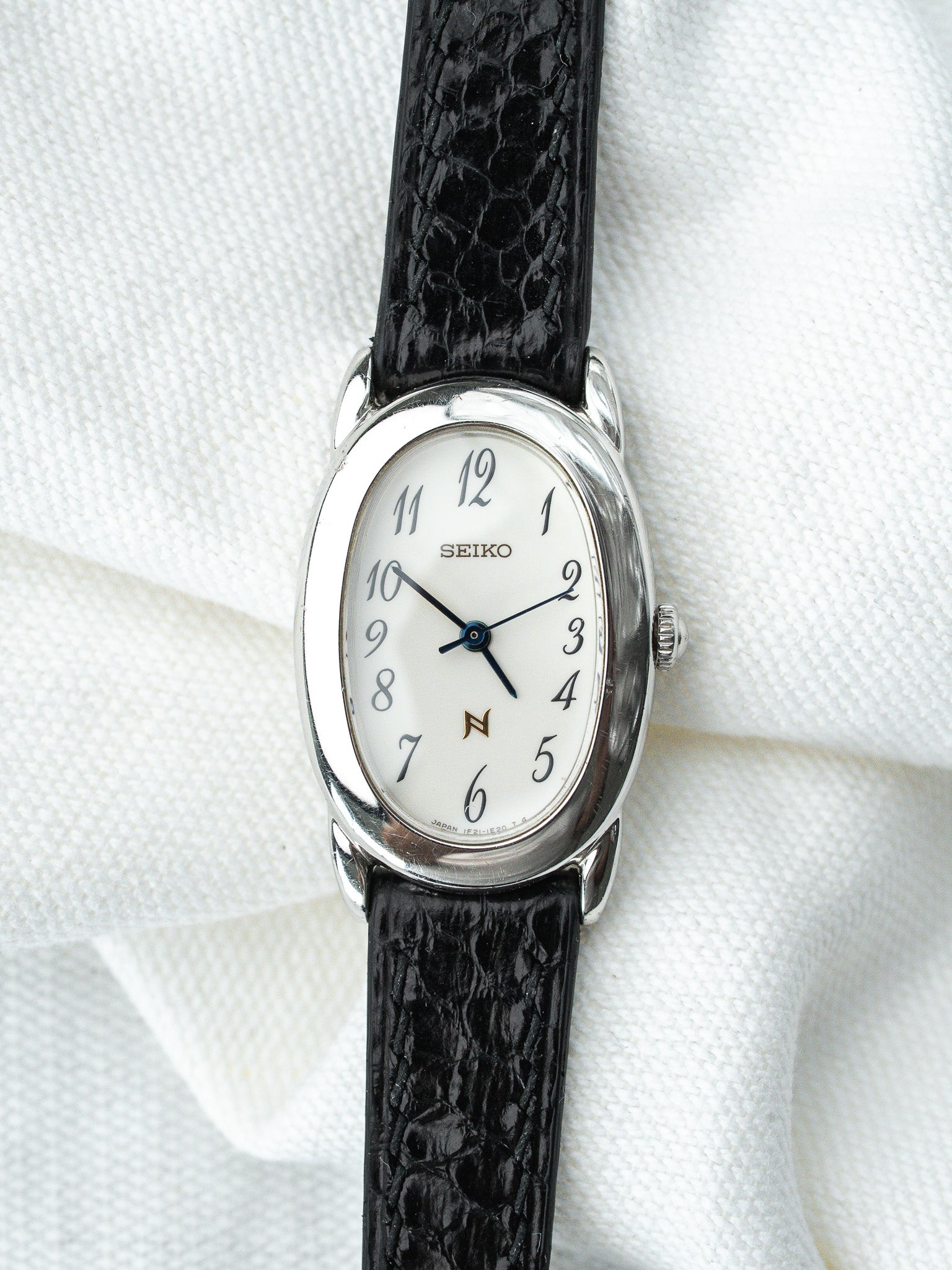 Montre Seiko Vintage - Baignoire Acier Cuir Noir 1F21-5B70 (2004) - Atelier Victor
