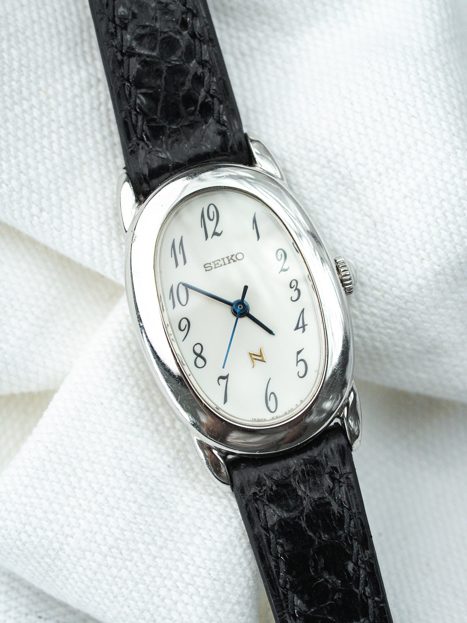 Montre Seiko Vintage - Baignoire Acier Cuir Noir 1F21-5B70 (2004) - Atelier Victor