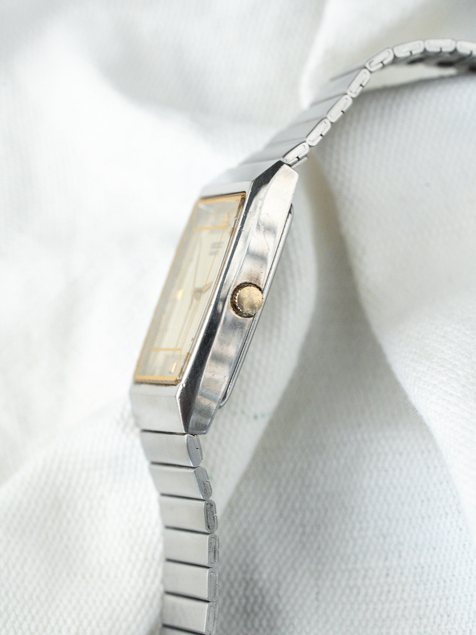 Montre Seiko Vintage - 8Y21-5080 Tonneau Acier Or Cadran Or (1989) - Atelier Victor