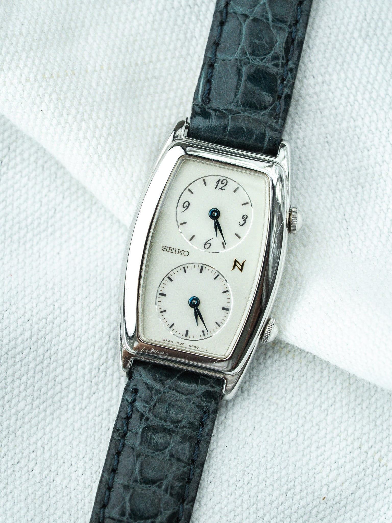 Montre Seiko Vintage - Tonneau Dual Time Acier Bleu (1996) - Atelier Victor