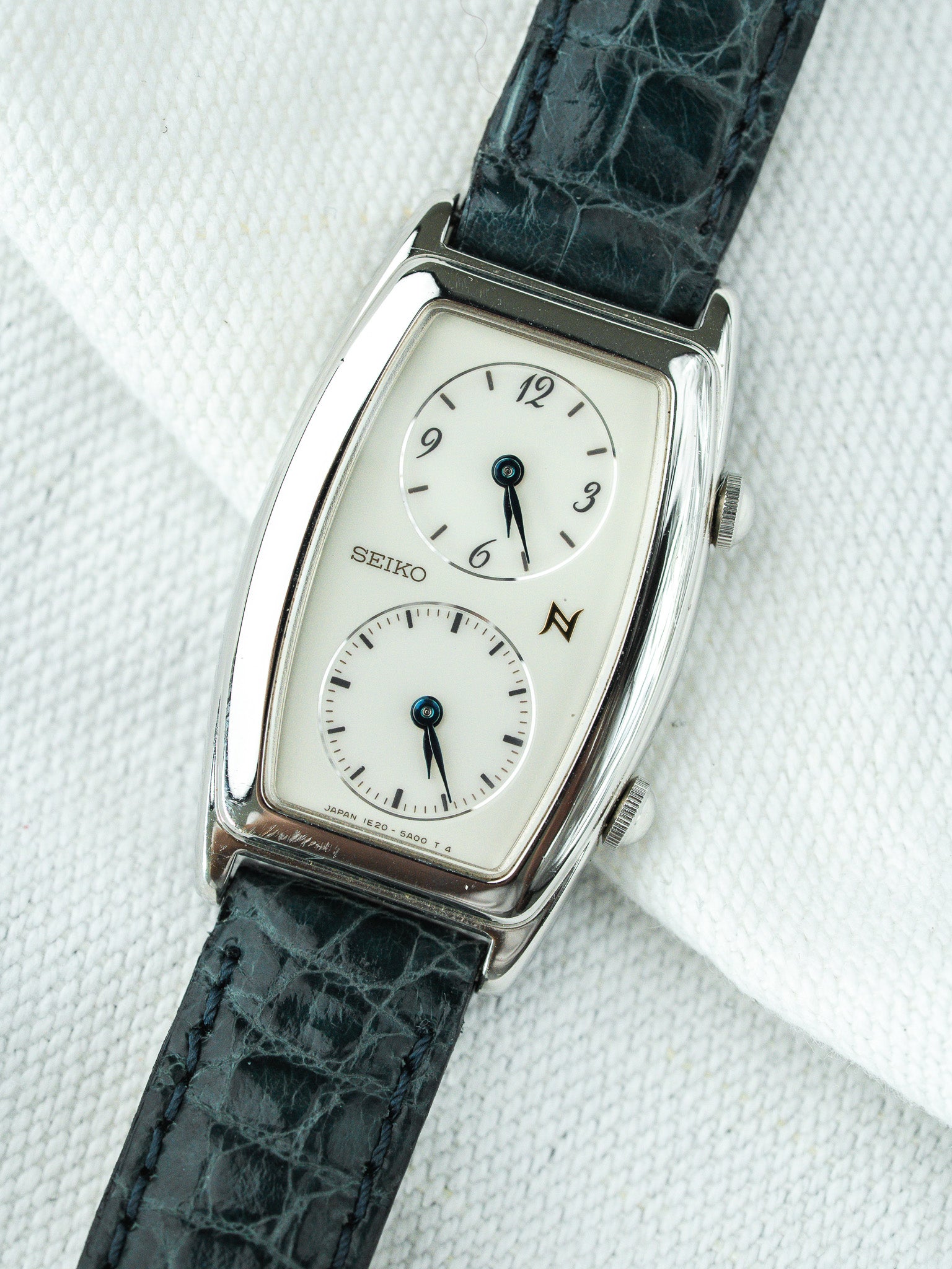 Montre Seiko Vintage - Tonneau Dual Time Acier Bleu (1996) - Atelier Victor