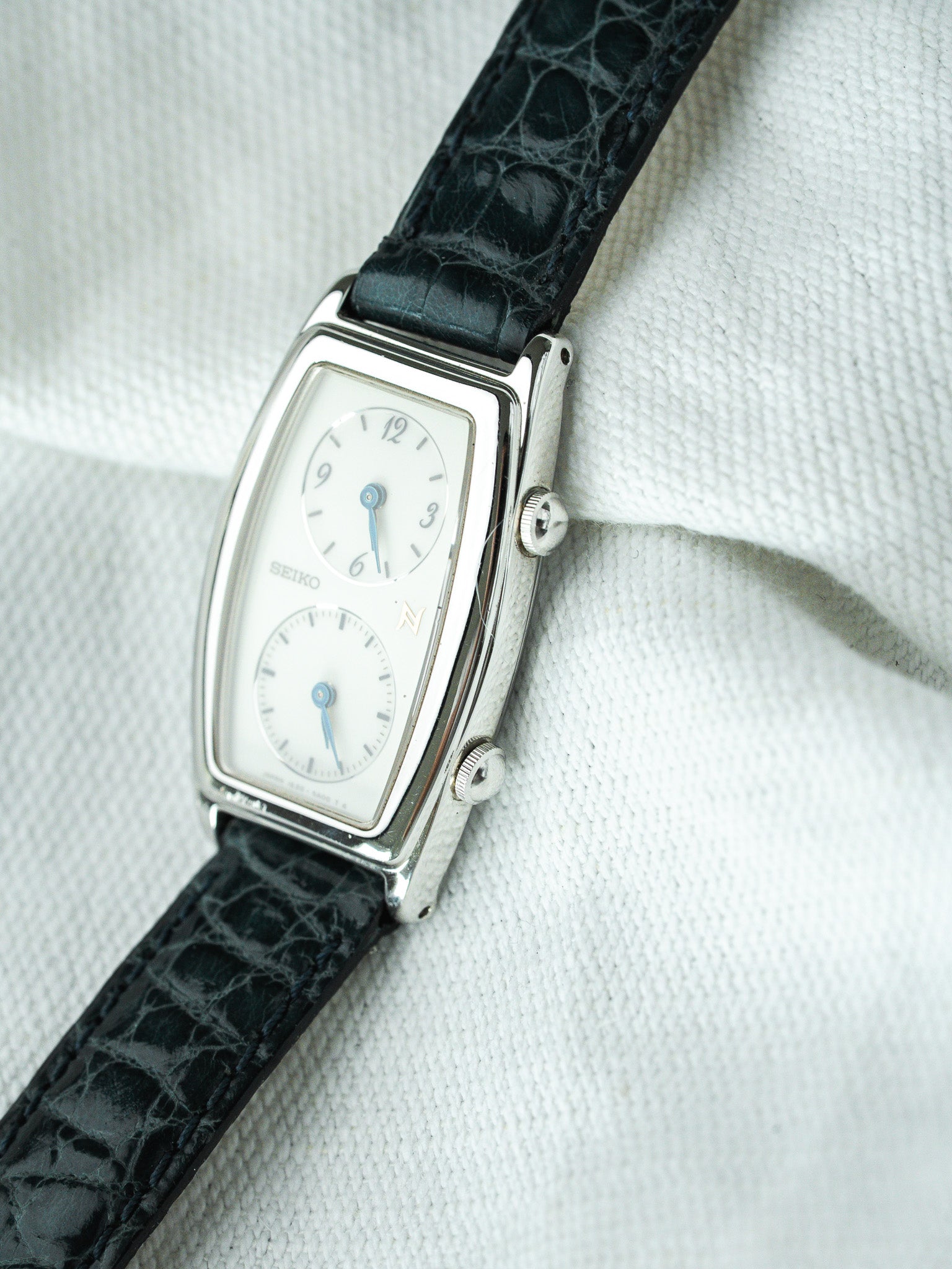 Montre Seiko Vintage - Tonneau Dual Time Acier Bleu (1996) - Atelier Victor