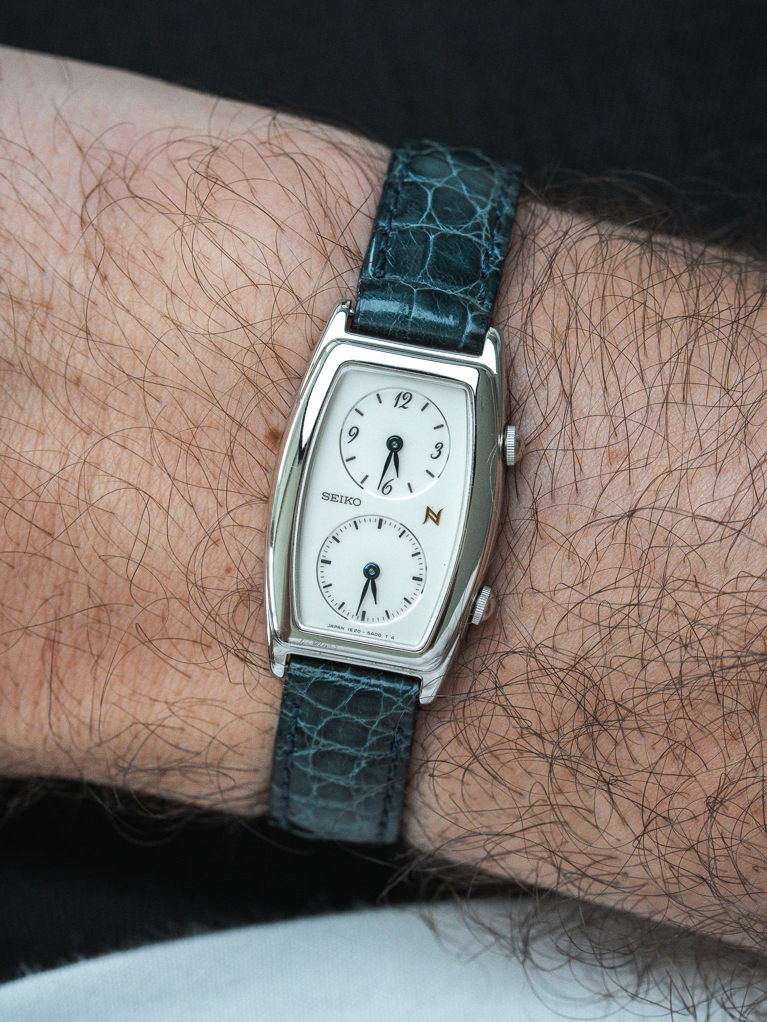Montre Seiko Vintage - Tonneau Dual Time Acier Bleu (1996) - Atelier Victor