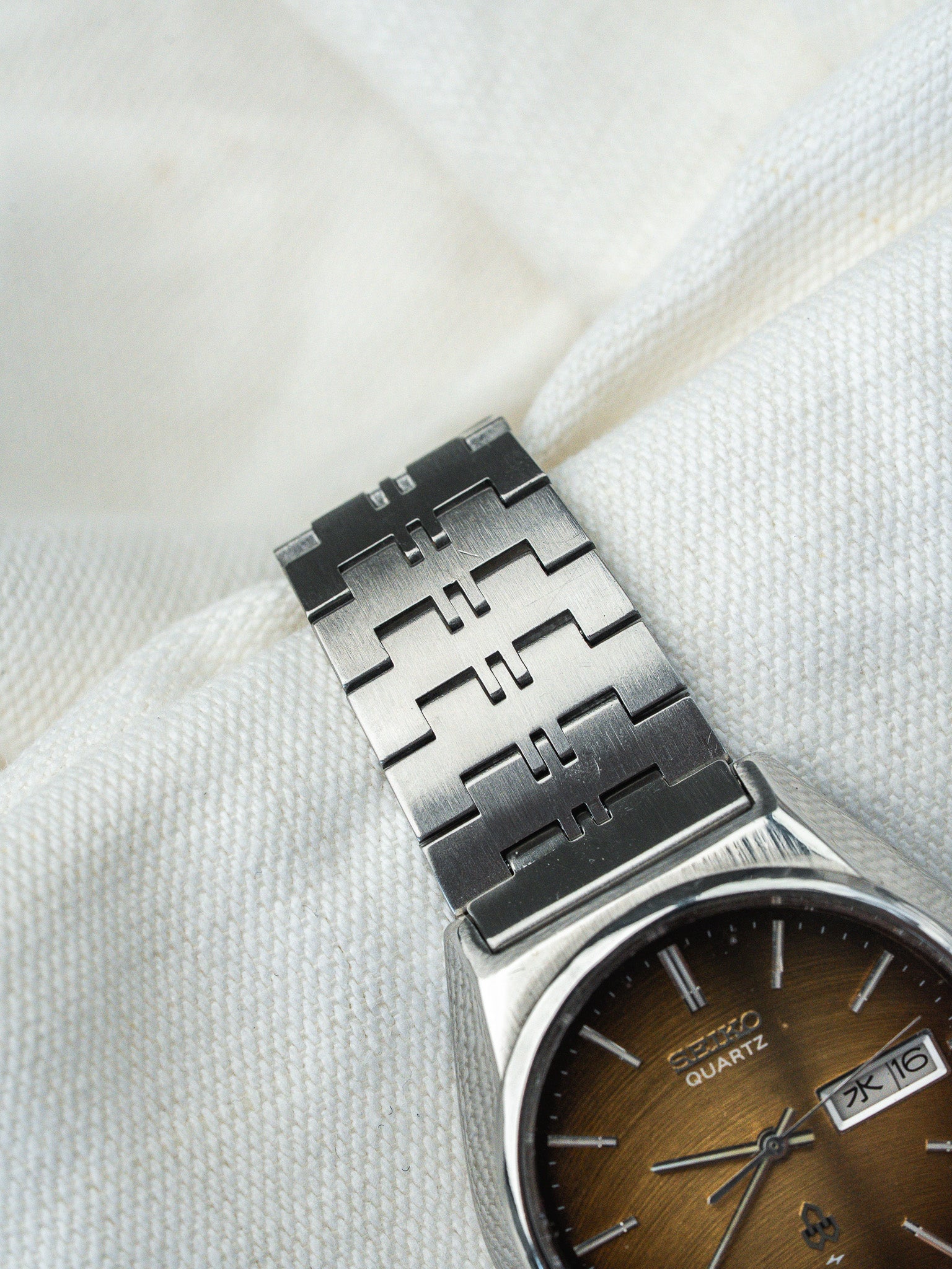 ساعة Seiko فينتاج - بني مشمس كانجي 0843-8080 (1976)