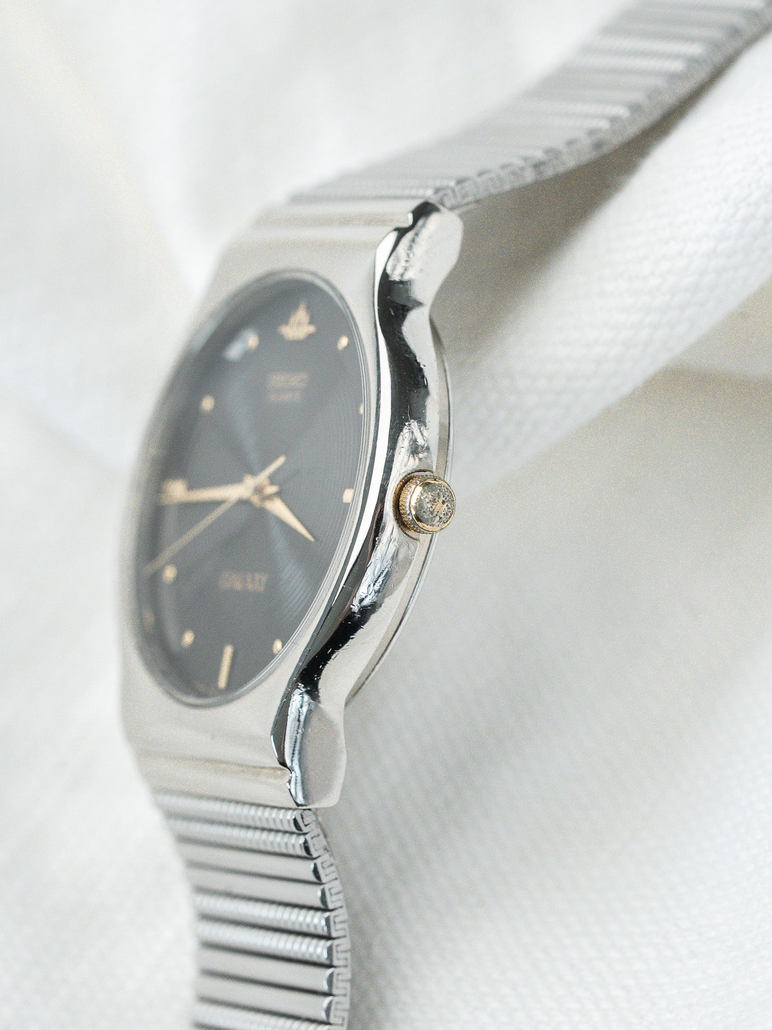 ساعة Seiko Galaxy فينتاج V701-6K90 — قرص غيوشيه أسود (1990)