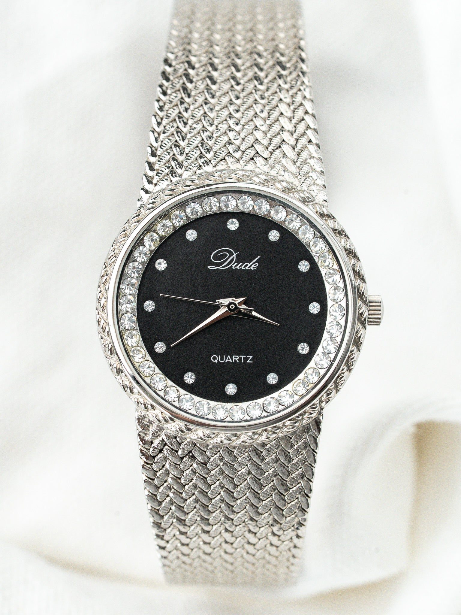Montre Dude Vintage Quartz — Cadran Noir Zirconium et Maille Tressée (1990s)