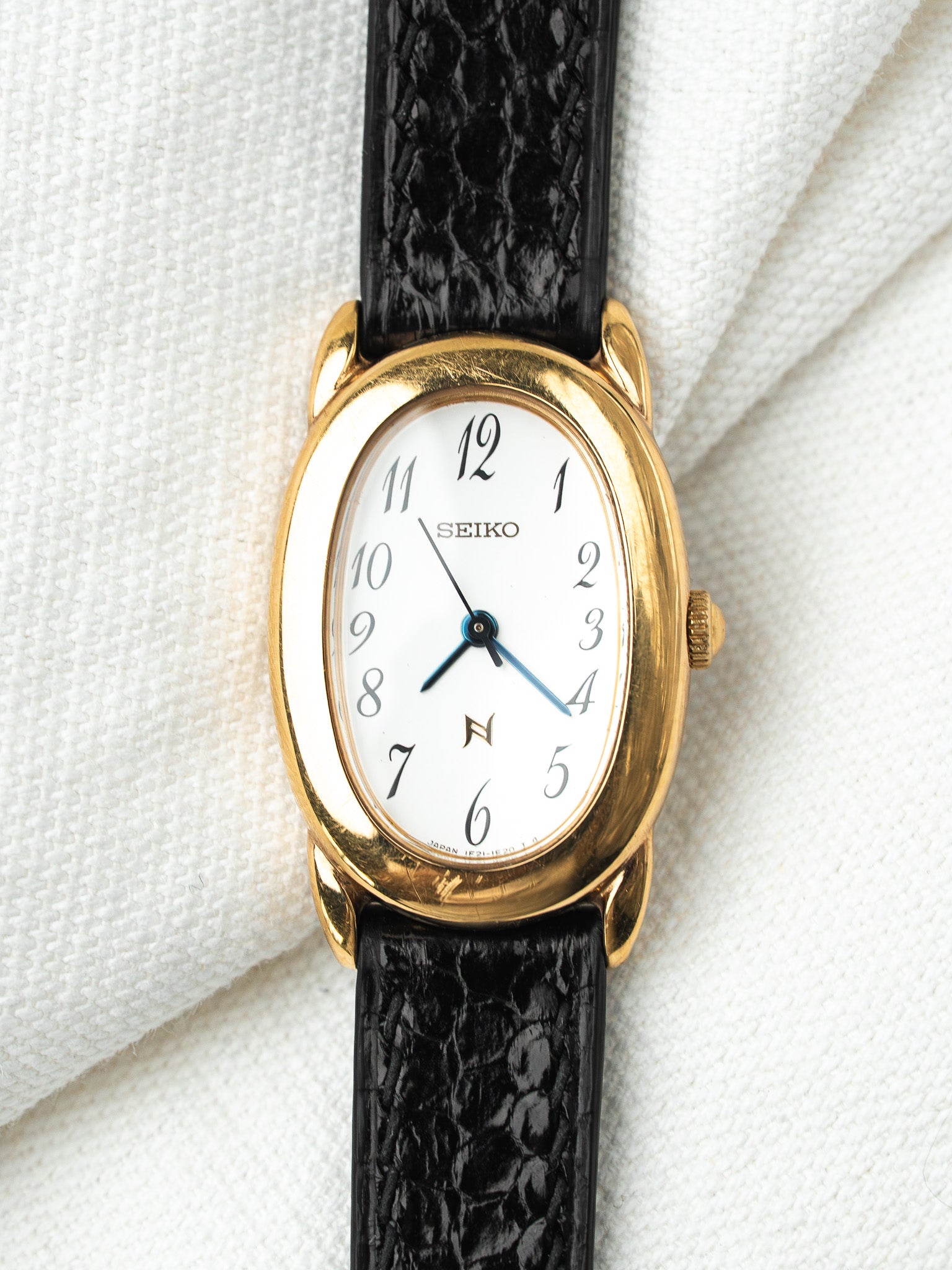 Montre Seiko Vintage Baignoire Plaqué Or — Cadran Blanc Chiffres Breguet (2001)