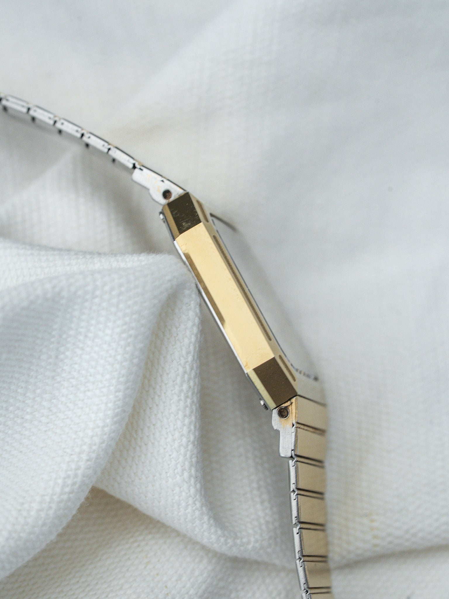 Vintage Citizen Exceed Watch — Rectangular Gray Dial (1982)