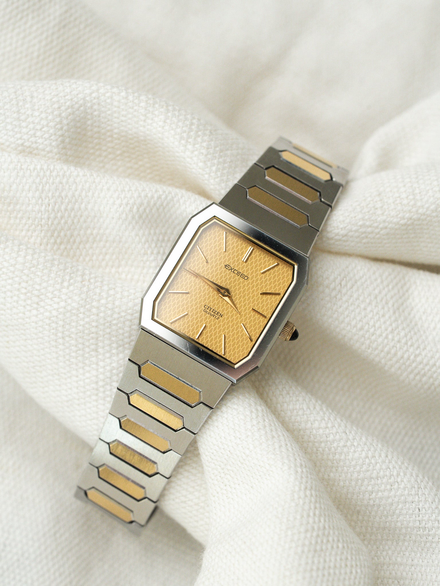 Vintage Citizen Exceed Steel Watch — Guilloché Gold Dial (1981)