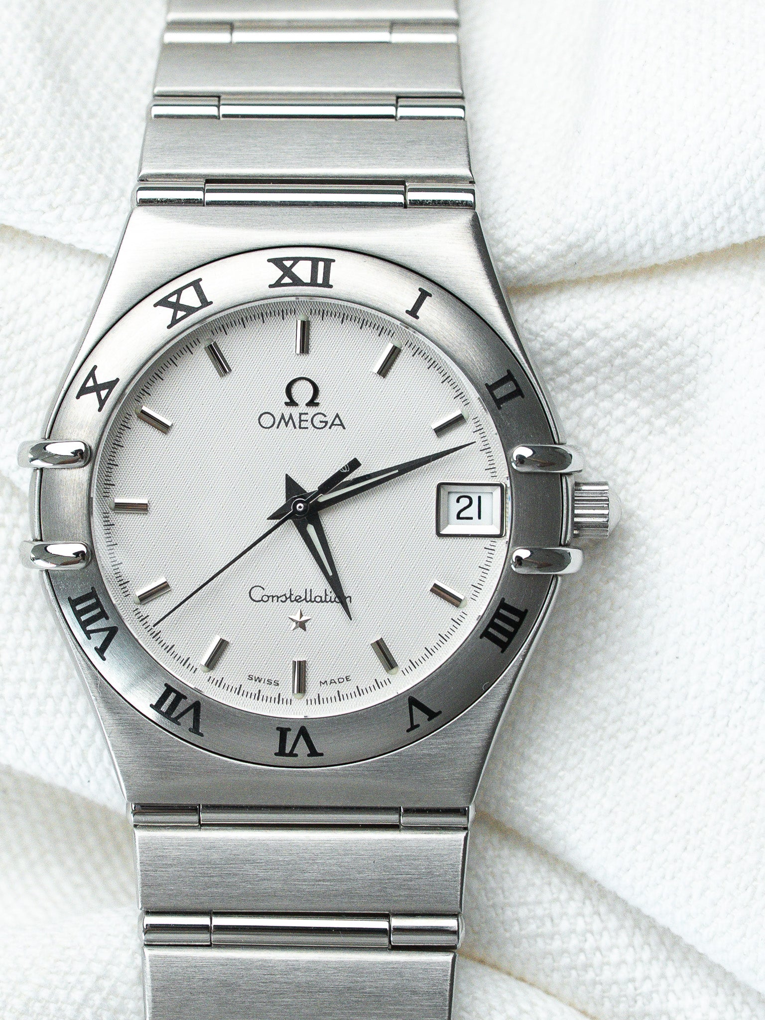 Montre Omega Constellation Manhattan Acier — Cadran Blanc Date (2000)