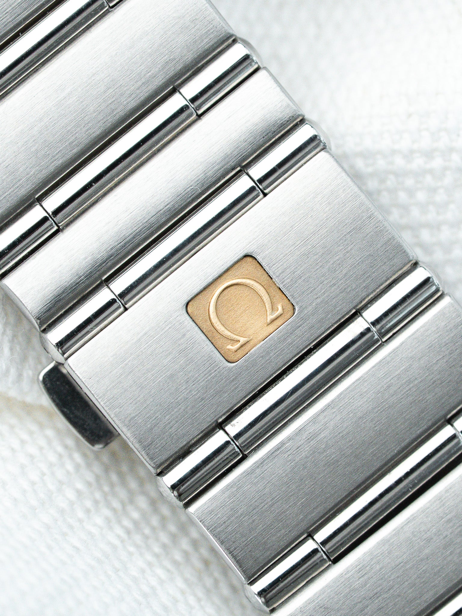 Montre Omega Constellation Manhattan Acier — Cadran Blanc Date (2000)