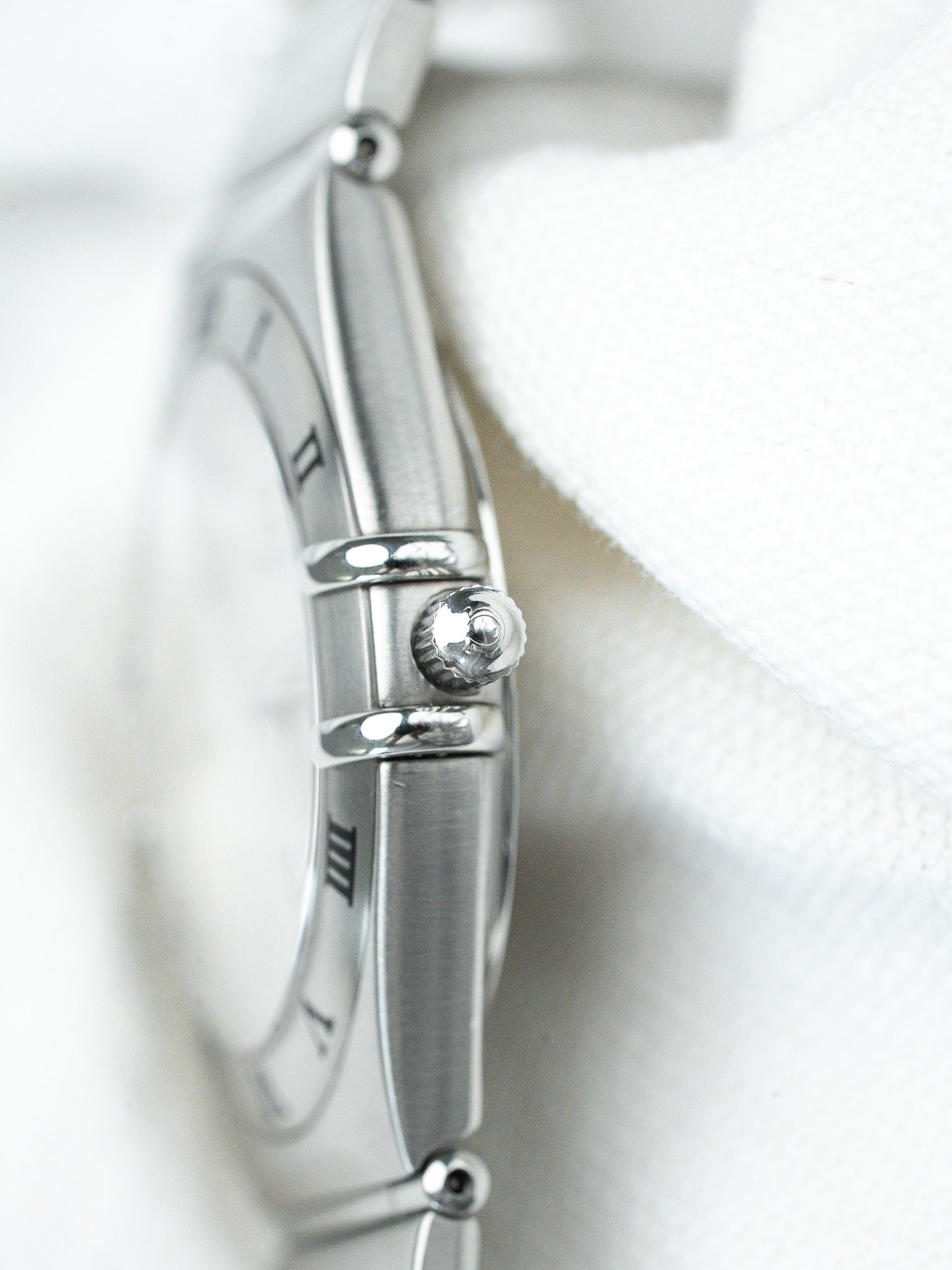 Montre Omega Constellation Manhattan Acier — Cadran Blanc Date (2000)