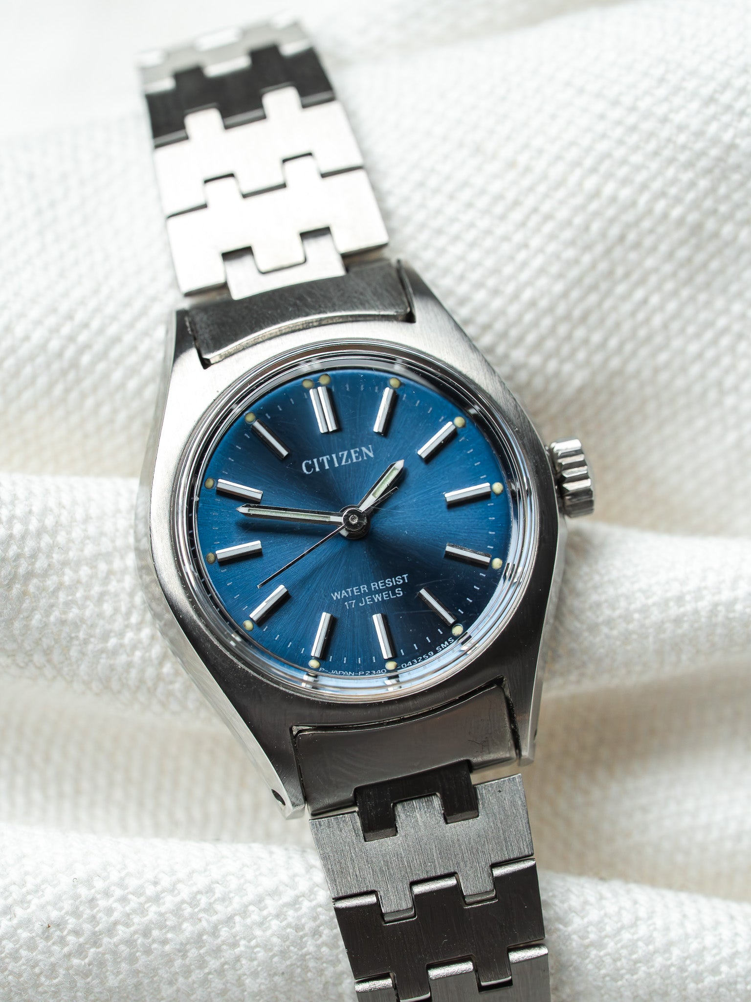 Montre Citizen Vintage Acier Bleu 75-0239 — Neuve de Stock (Années 1980)