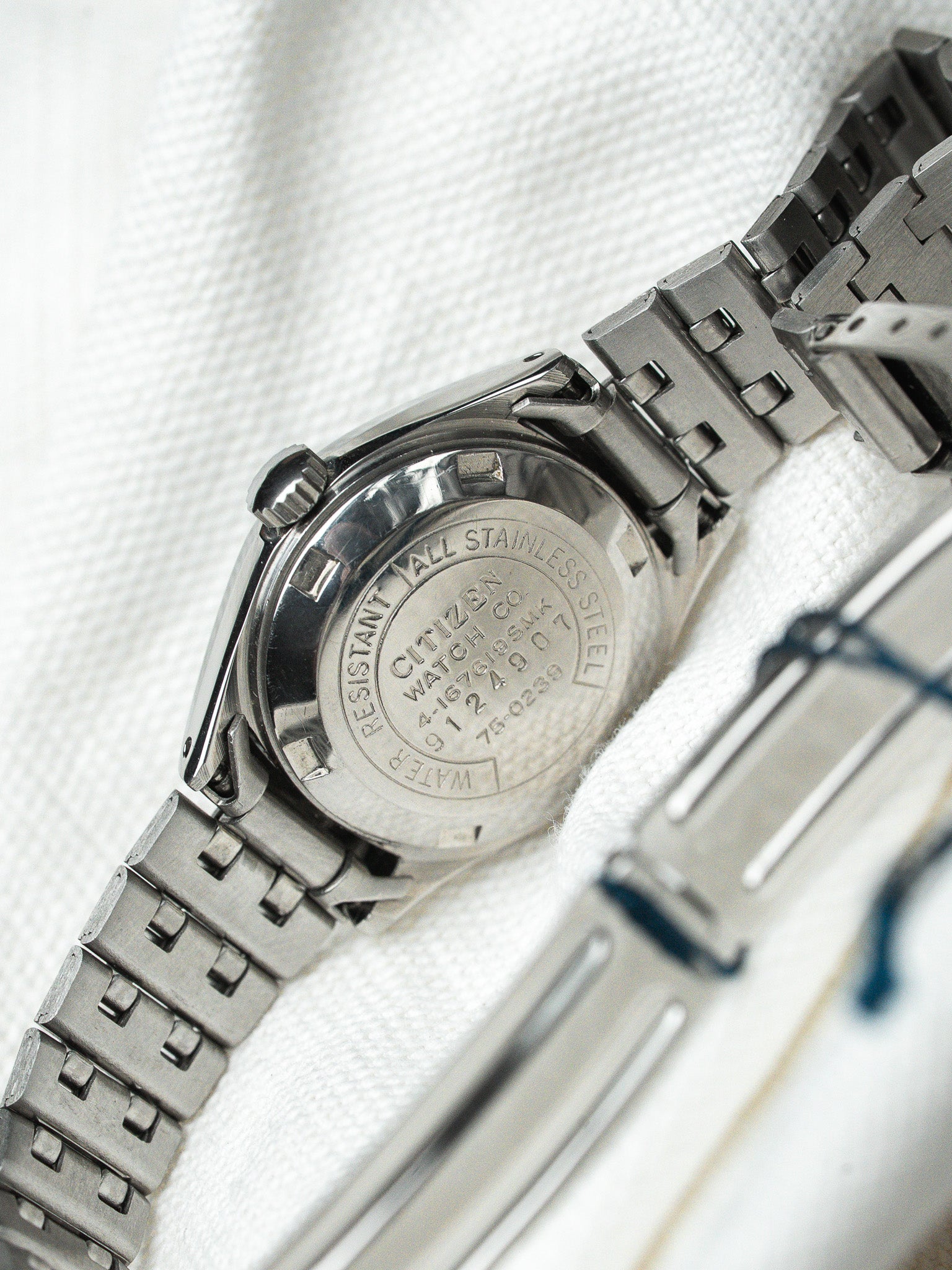 Montre Citizen Vintage Acier Bleu 75-0239 — Neuve de Stock (Années 1980)