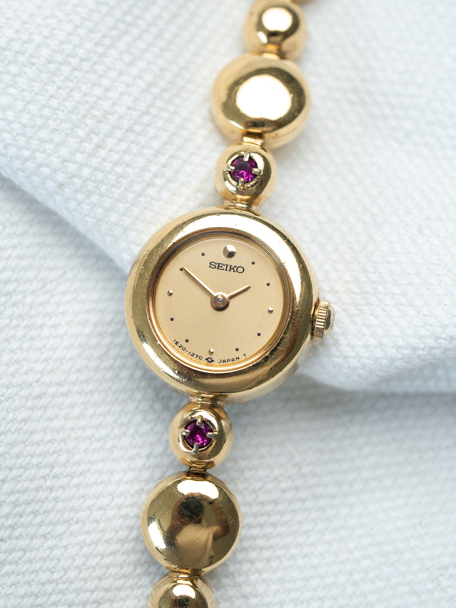Montre Seiko Vintage Cocktail Or 1E20-1270 — Bracelet Perlé (1995)
