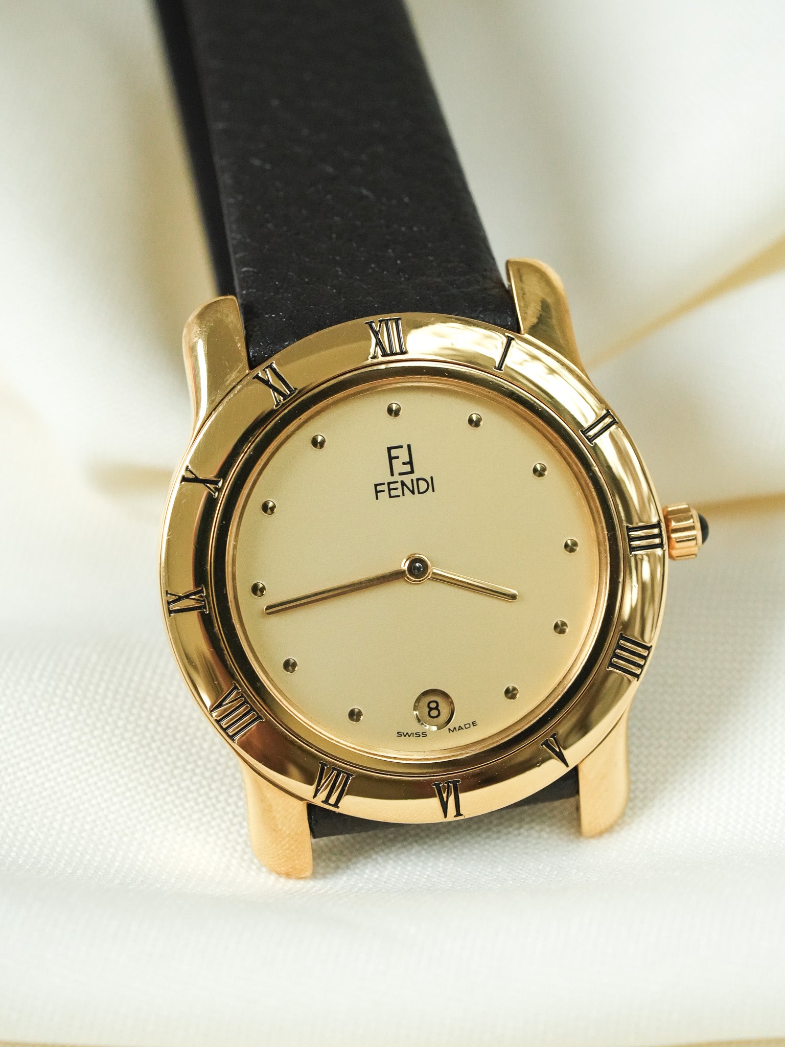 Fendi - مطلي بالذهب تاريخ 6 ساعات كابوشون 34 مم - 1990s