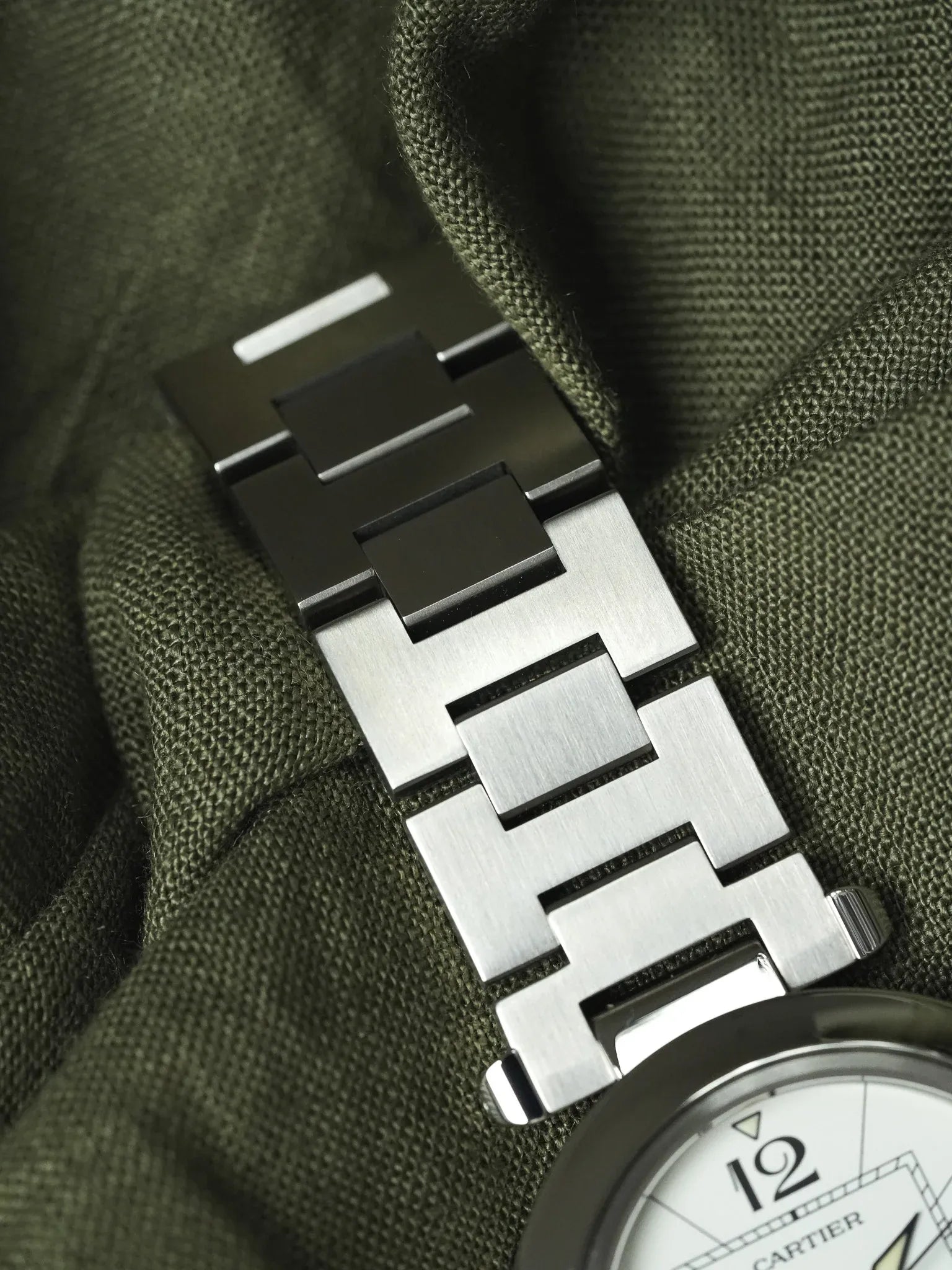 Cartier - Pasha 2475 Grande Date Blanc Acier 35mm - 2000s - Atelier Victor