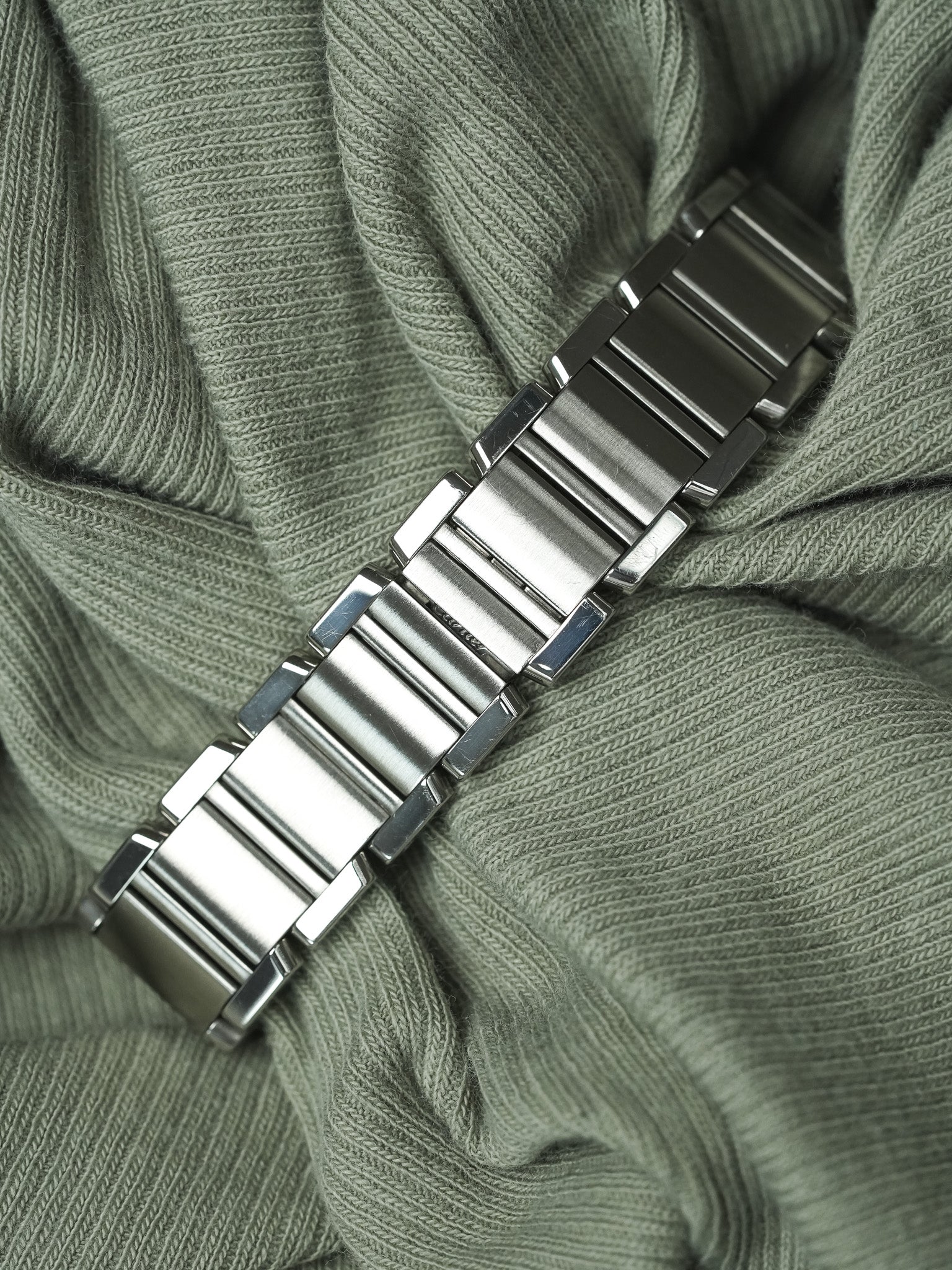 Cartier - Tank 法国 2384 钢 粉红色珍珠母表盘 - 2000年代