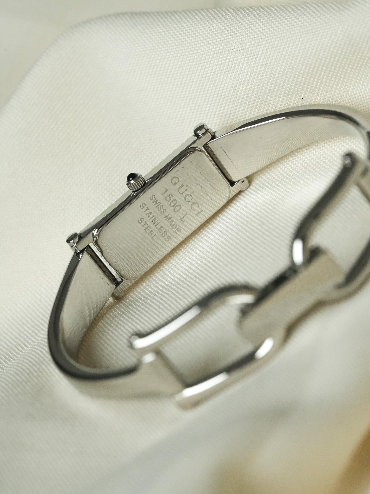 Gucci - Tank Armreif Stahl Zifferblatt Perlmutt - 1990s