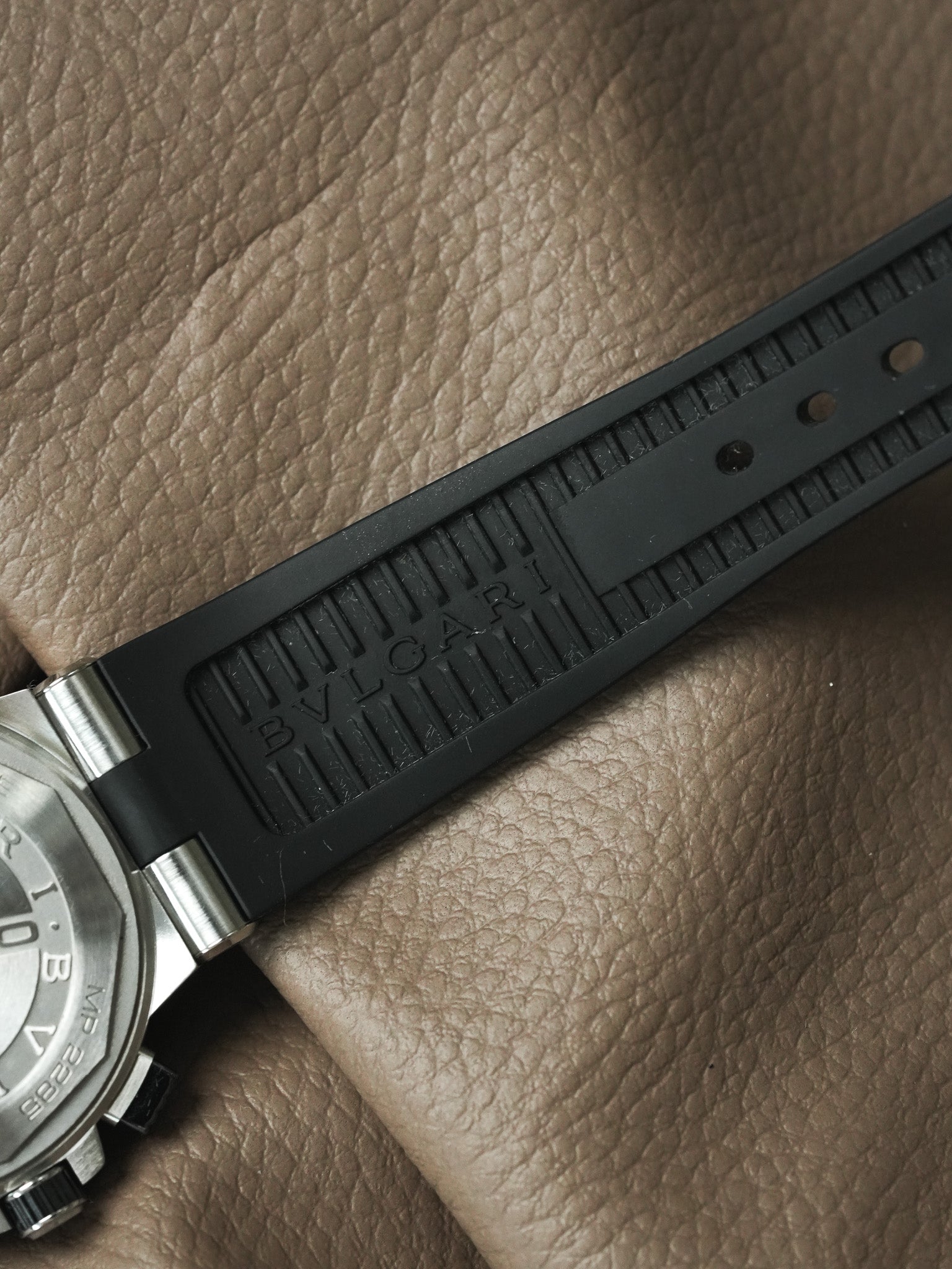 Bvlgari - DG37SCCH Diagono Chronograph Stahl Kautschuk Keramik schwarz - Box & Papiere - 2000er