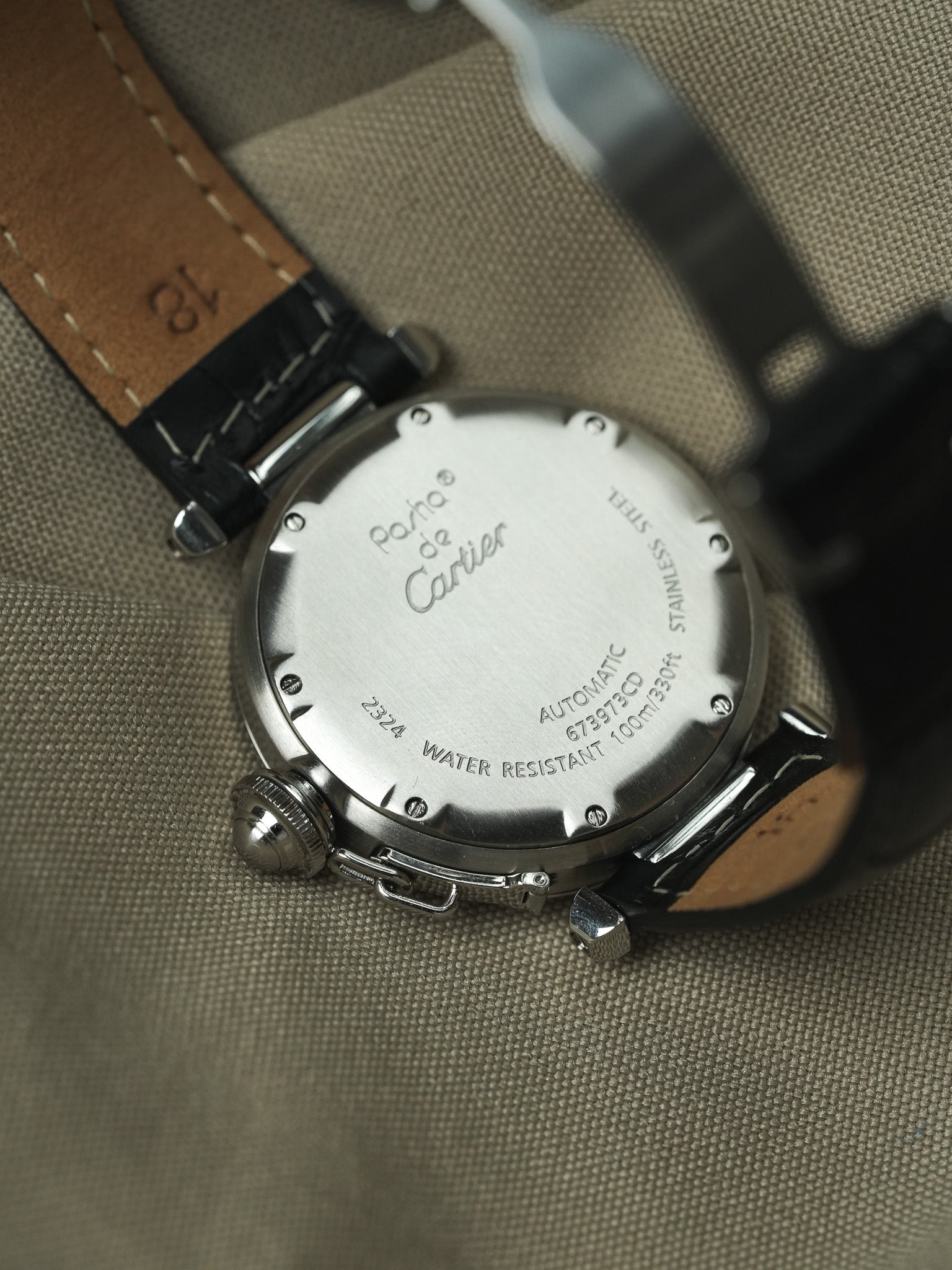 Cartier - Pasha 2324 Cuir Date Blanc Tapissé - 2000s